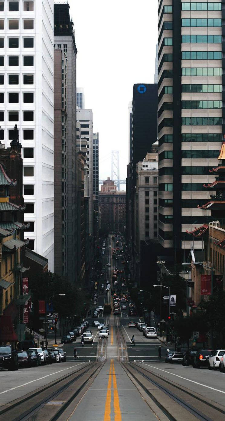 Telefonede São Francisco, Rua Movimentada, Céu Nublado. Papel de Parede