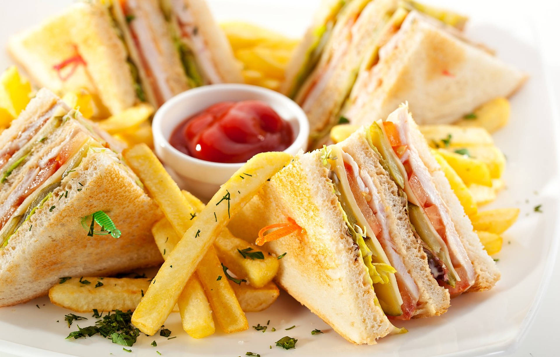 Sandwiches With Fries