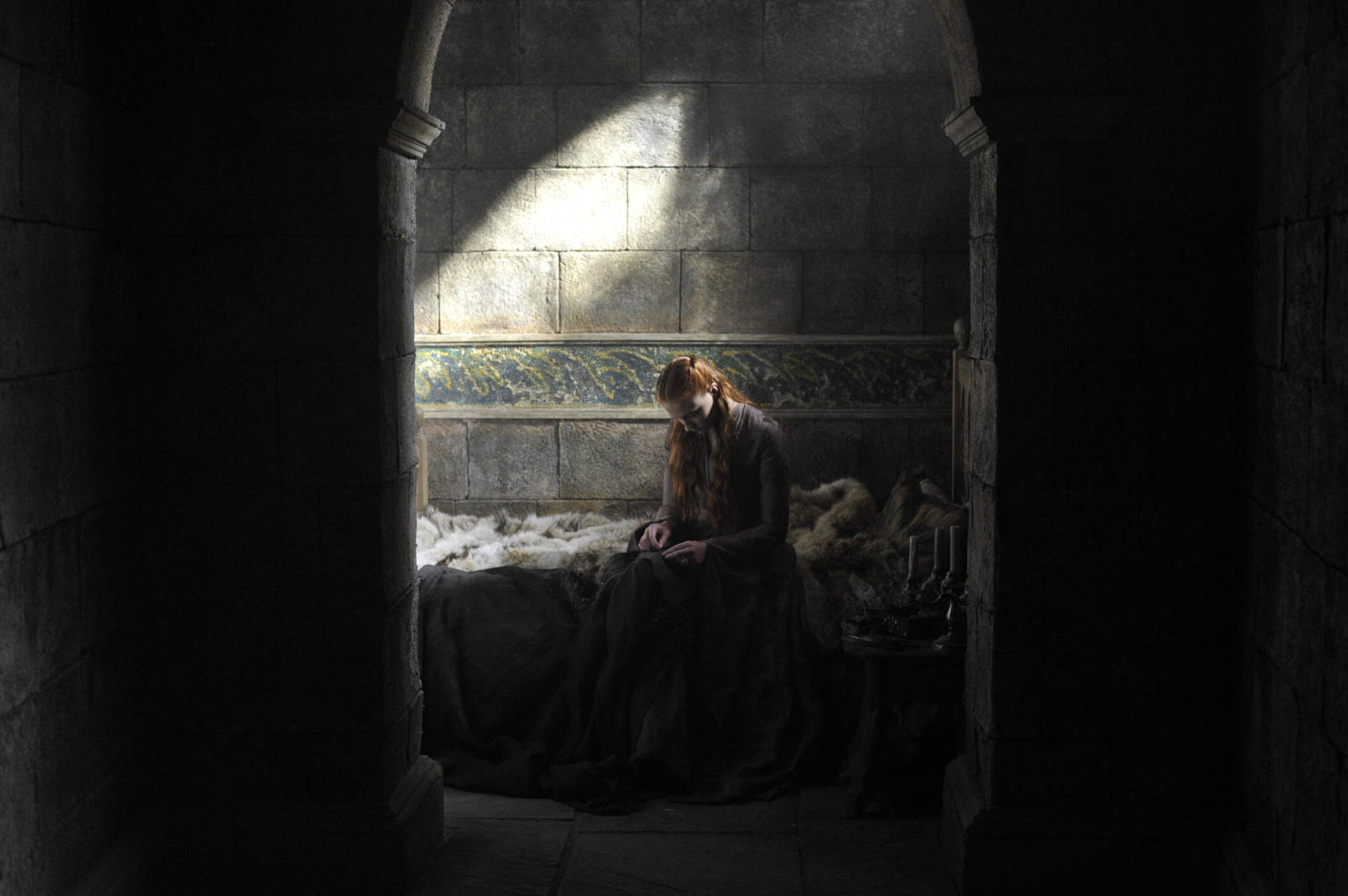 Dette fantastiske maleri viser Sansa Stark klatring på en bjerghøj med Vipers. Wallpaper