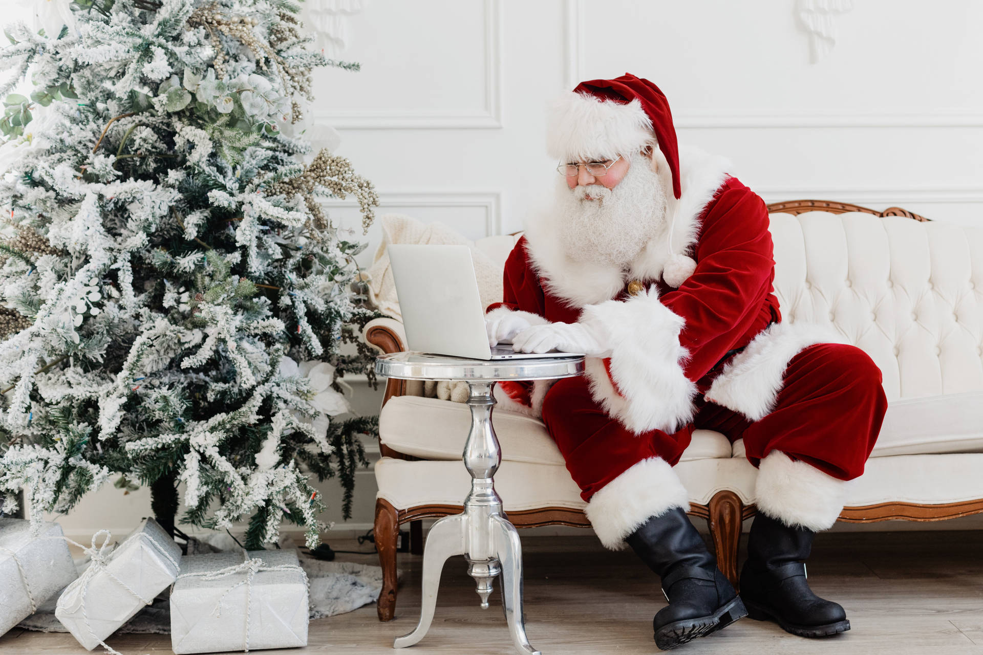 Santa Checking His Christmas List Wallpaper