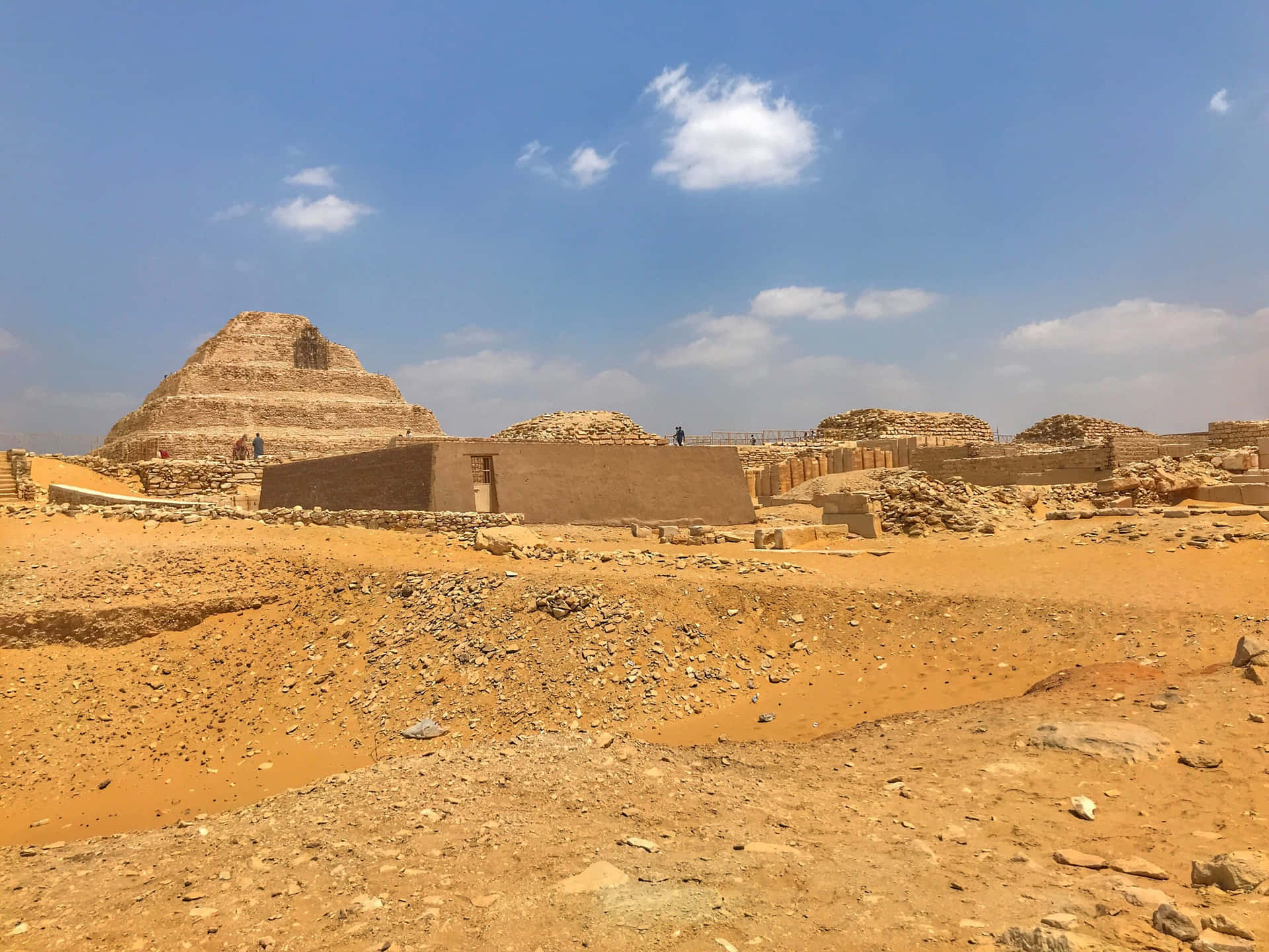 Saqqara Pyramid Structures Wallpaper