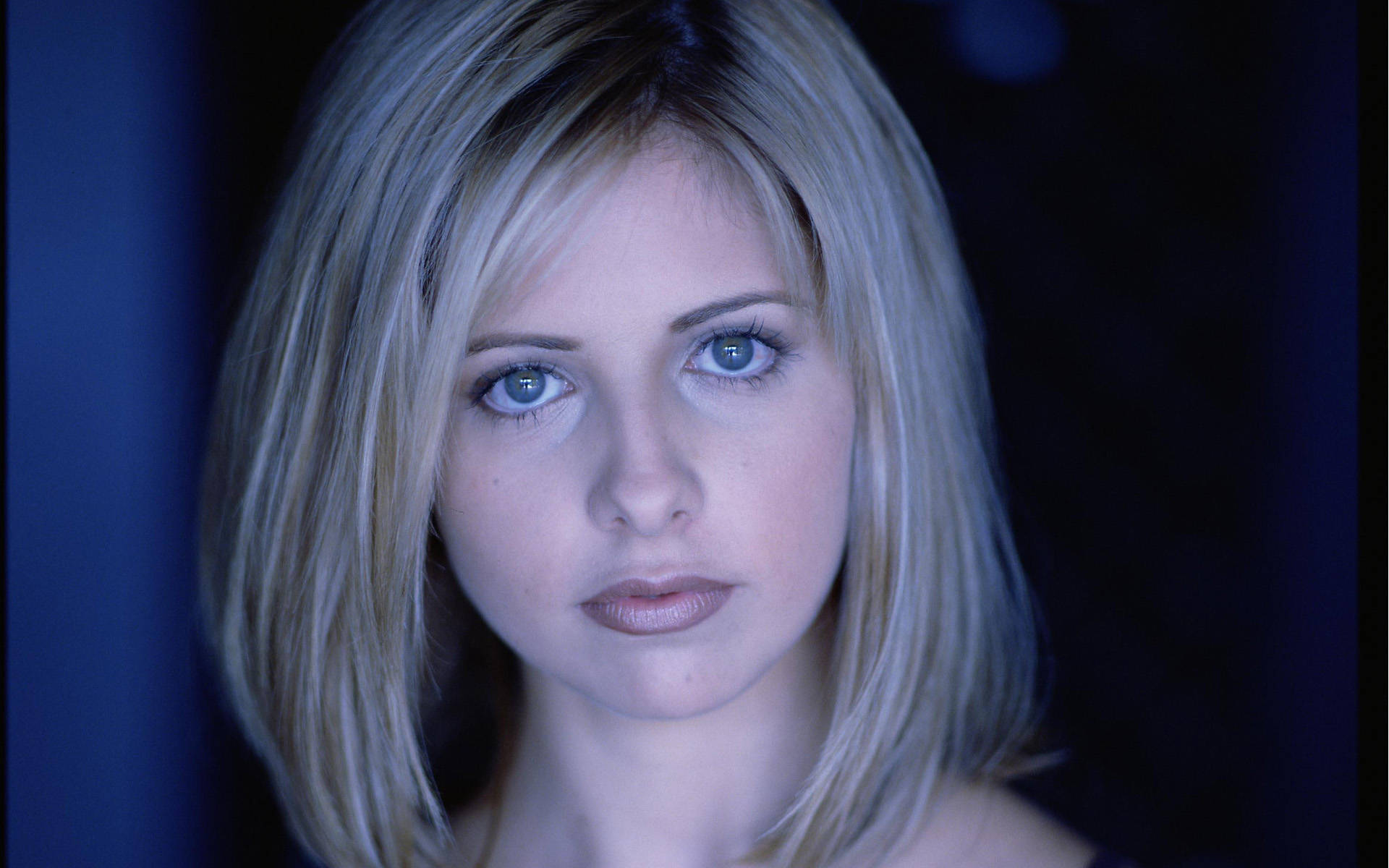 Sarah Michelle Gellar Buffy Season 2 Wallpaper