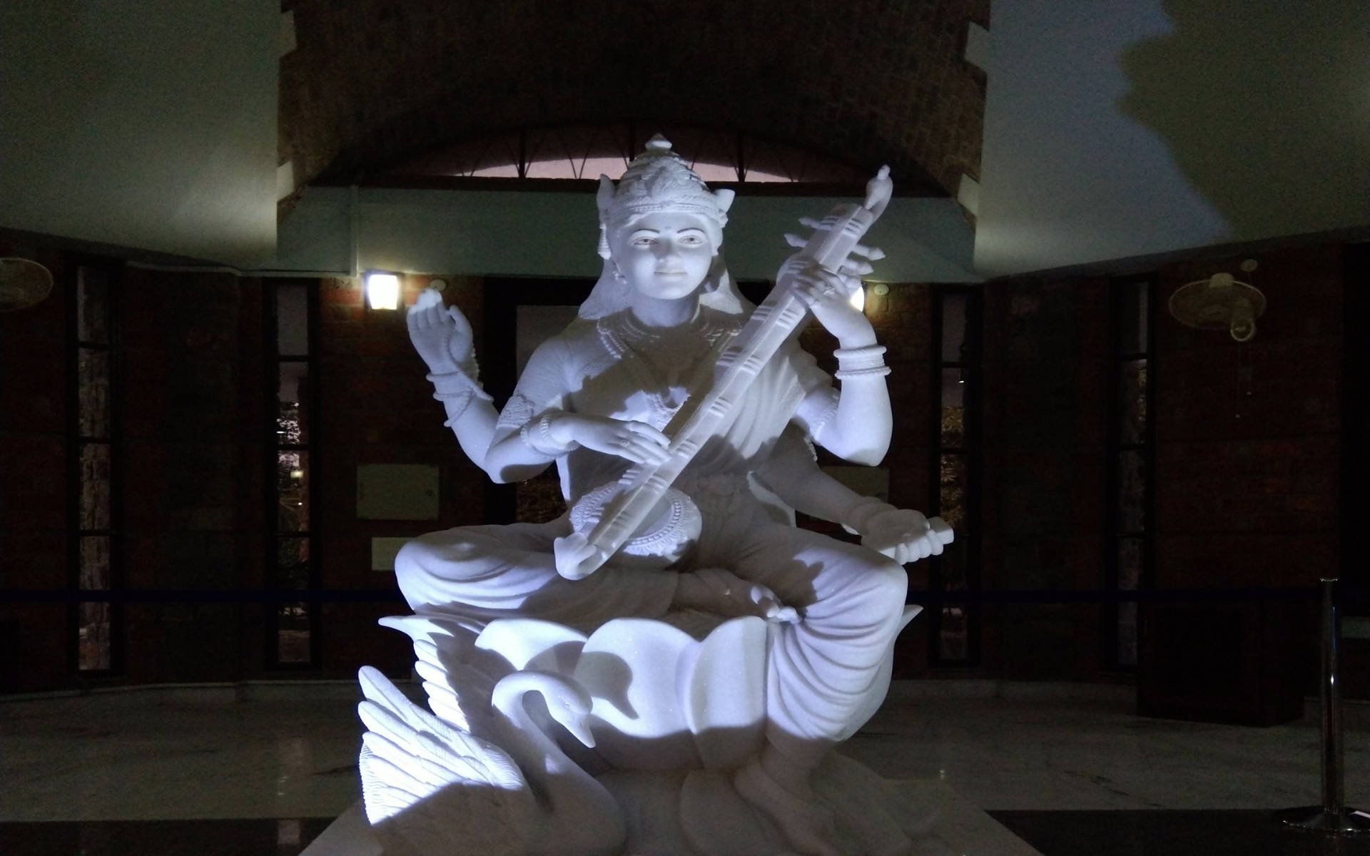 Saraswati White Statue Wallpaper
