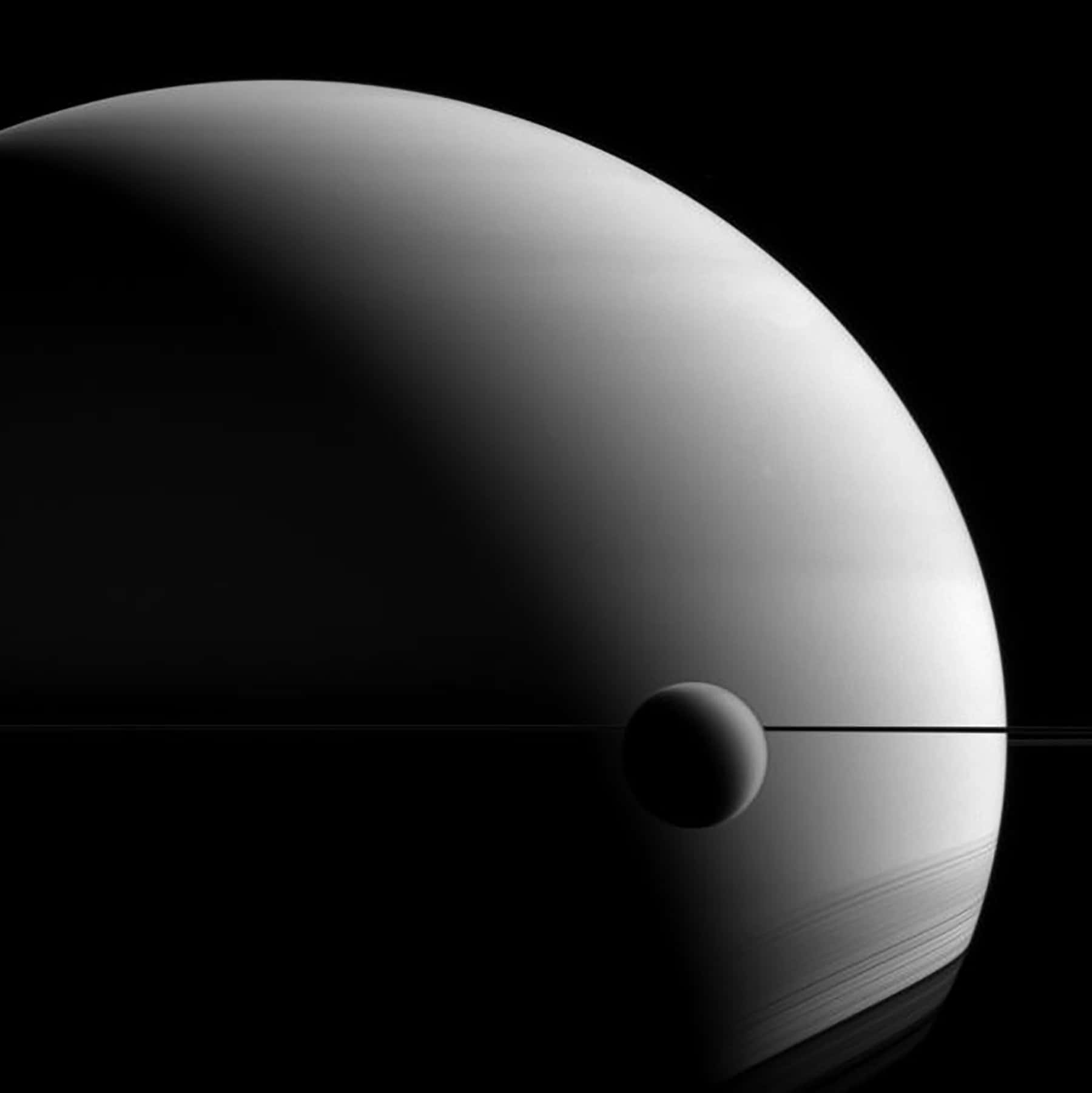 Oplevden Fortryllende Skønhed Af Saturn.