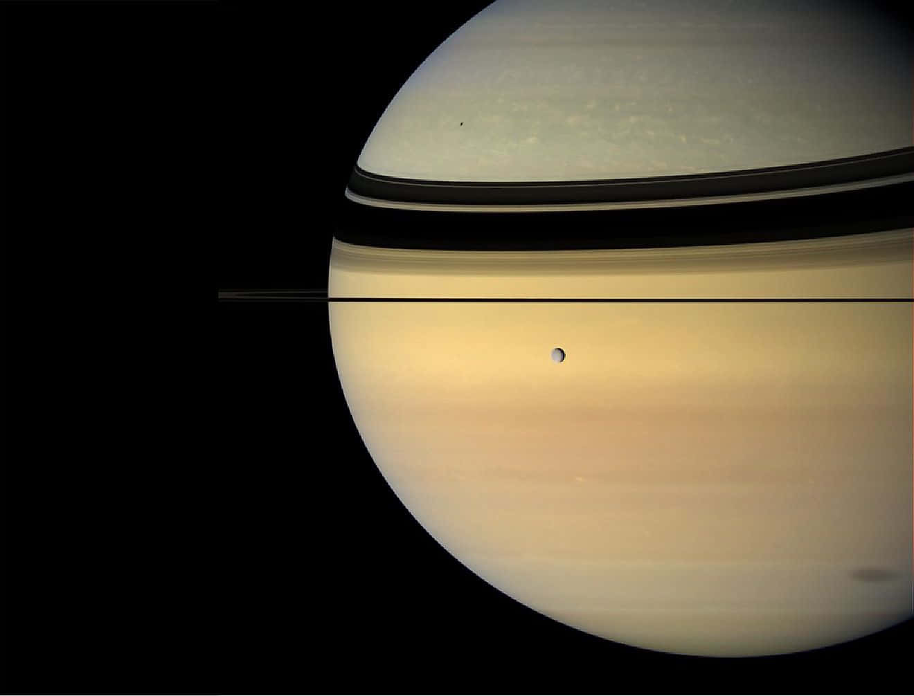 Fotoincrível De Um Anel Fantástico Ao Redor De Saturno