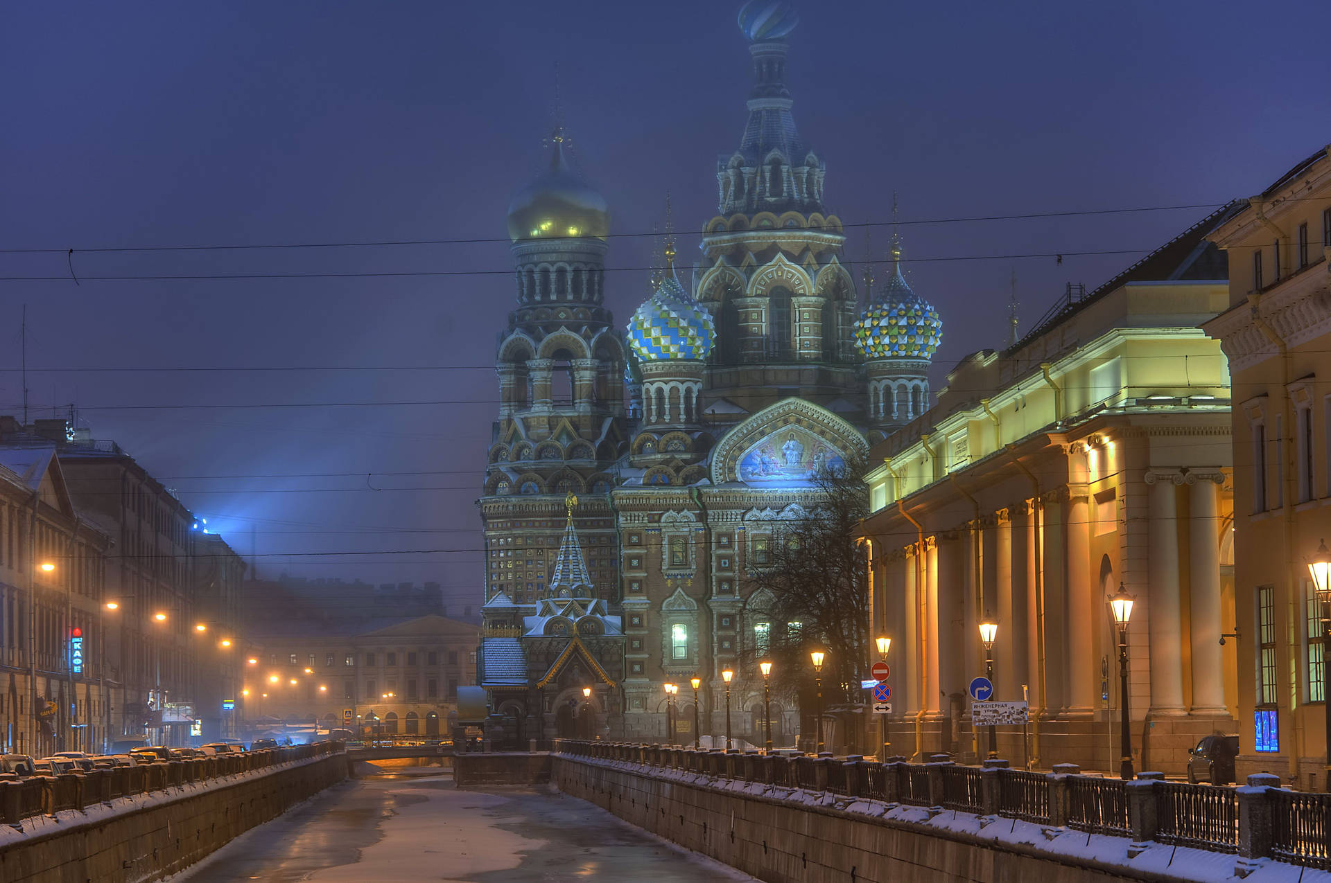 Savior Church In Saint Petersburg Wallpaper