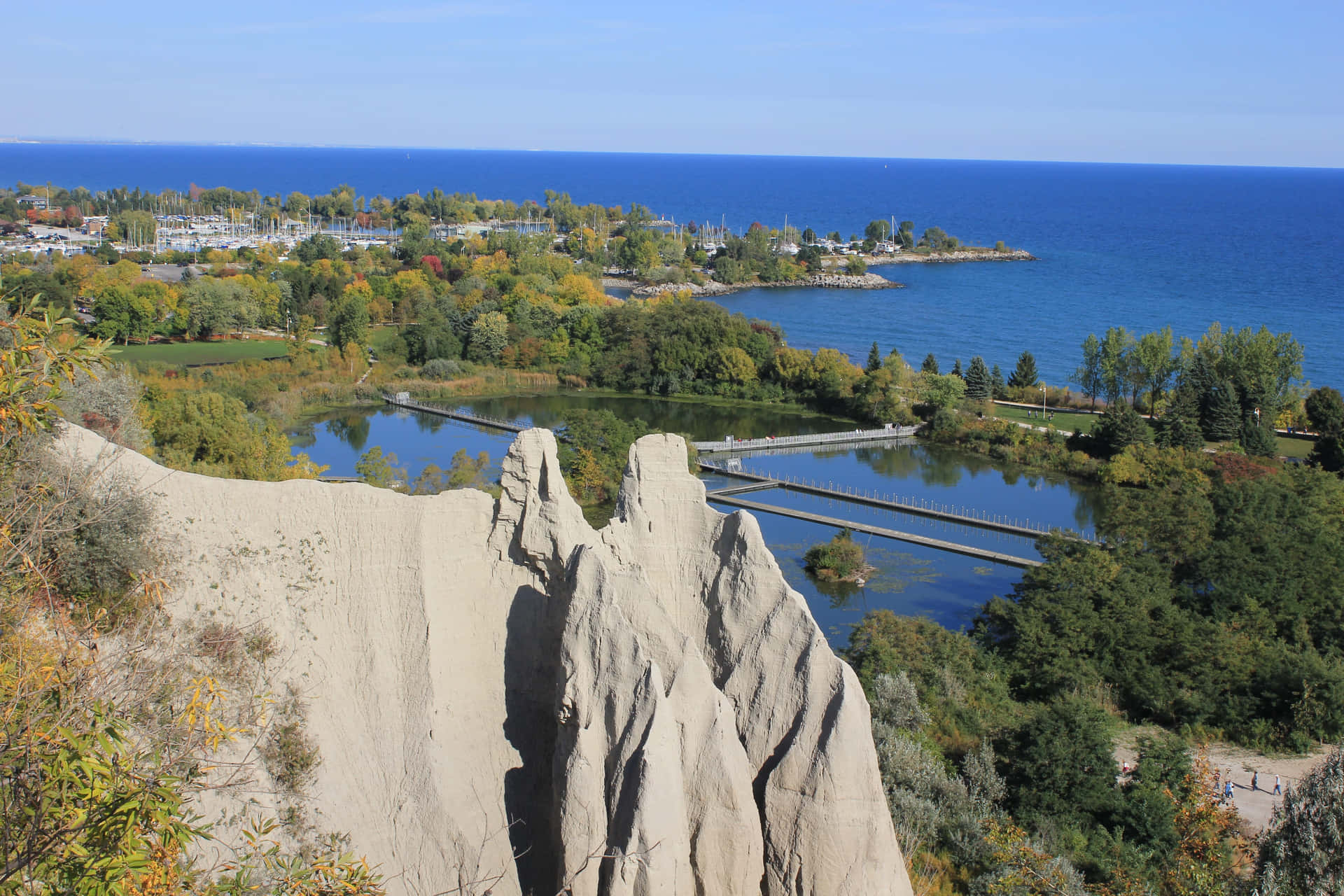 Scarborough Bluffs Overlooking Lake Ontario Wallpaper