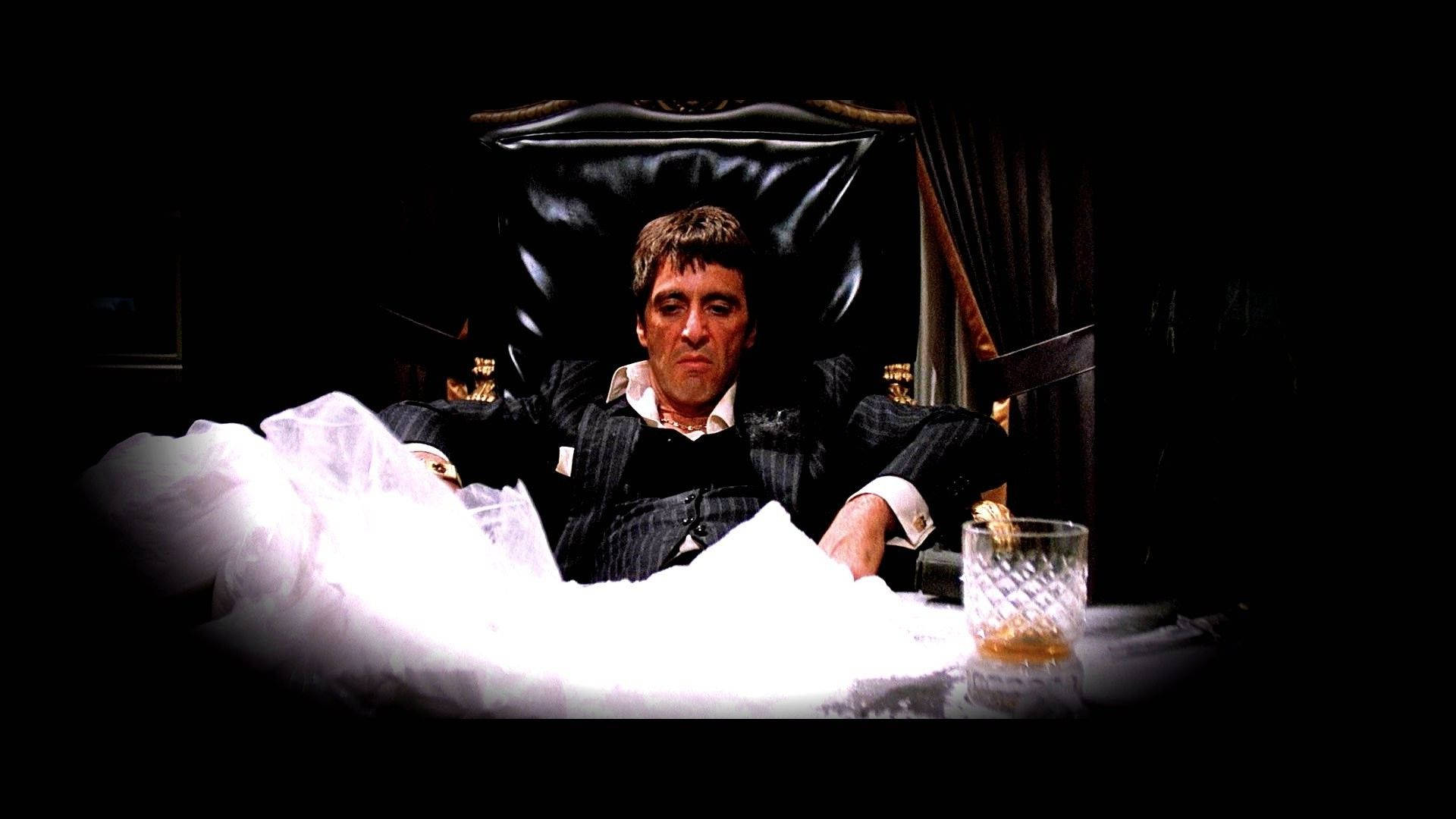 Scarface Tony On Leather Chair Wallpaper