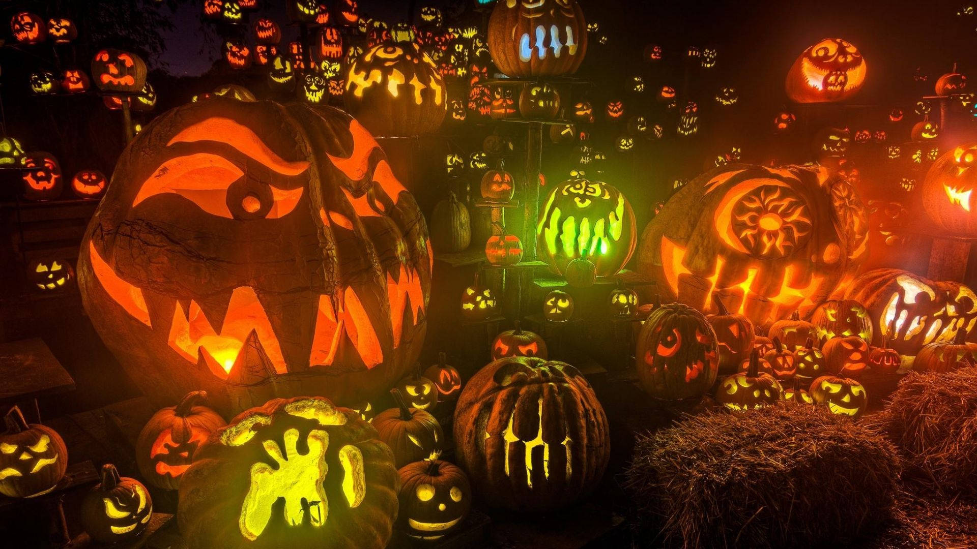 Scary Halloween Glowing Carved Pumpkins