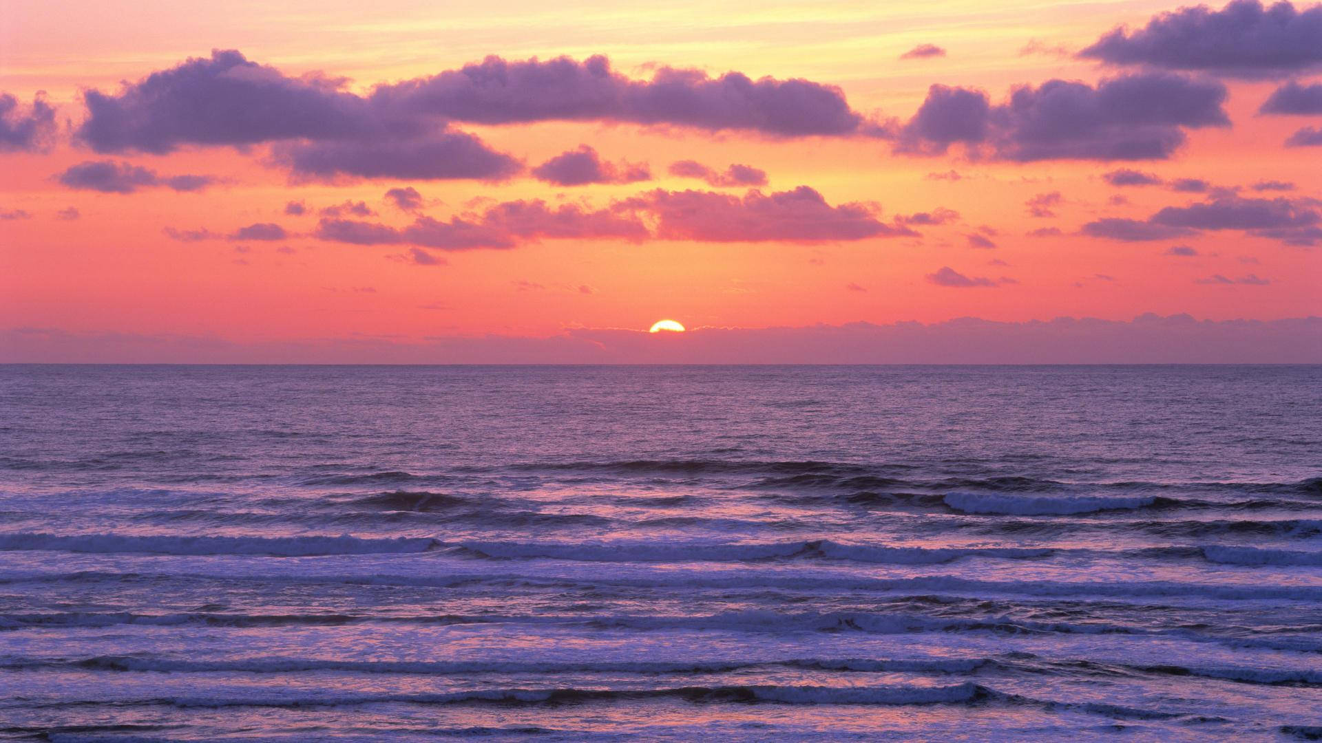 Scenic Sea Waves Sunset Desktop Wallpaper