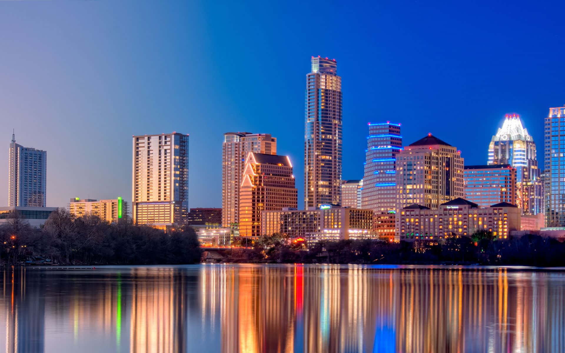 Scenic Sunset Over Captivating Austin Cityscape Wallpaper