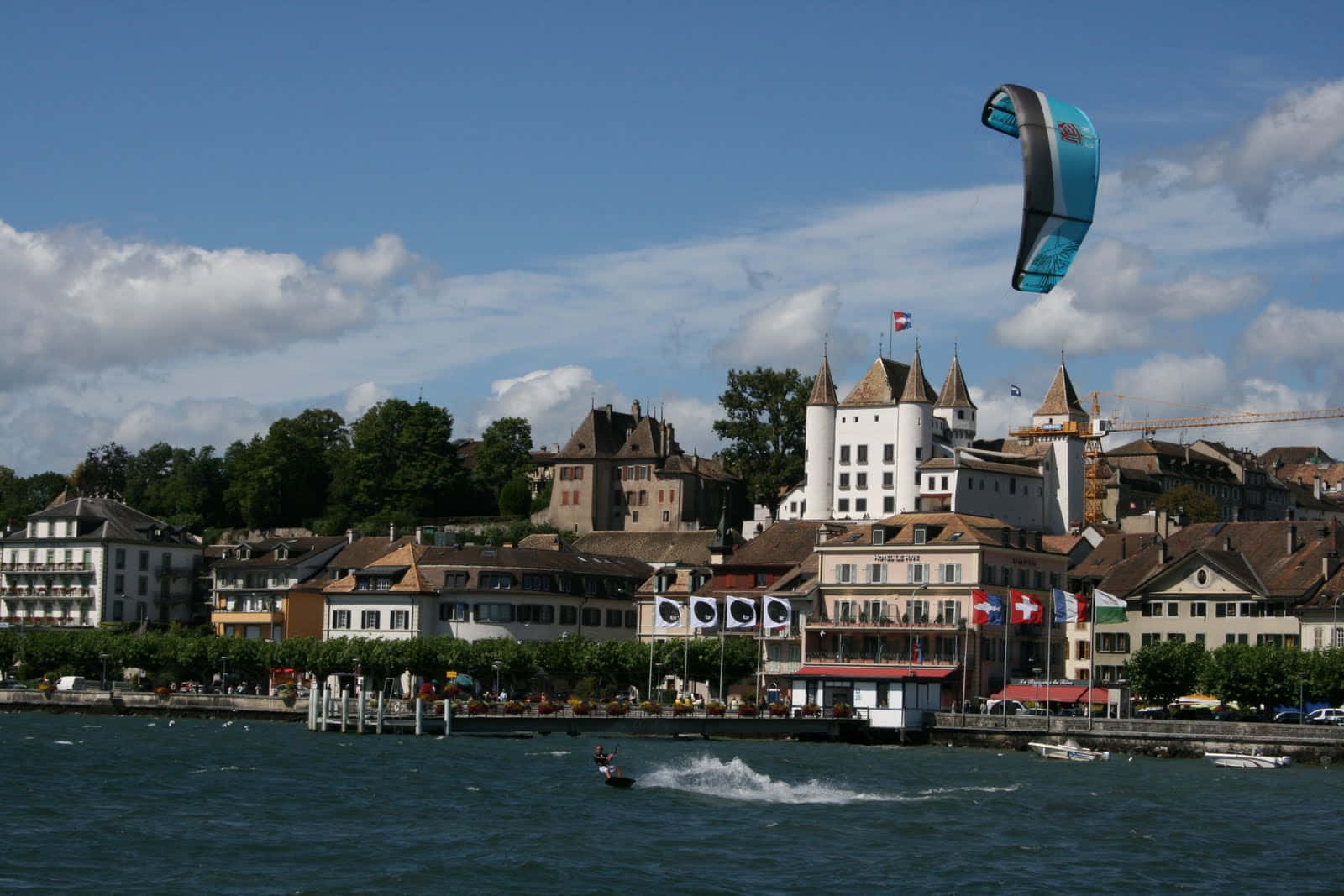 Scenisch Zonsopgang Uitzicht Op Het Meer Van Genève Vanuit Nyon, Zwitserland Achtergrond