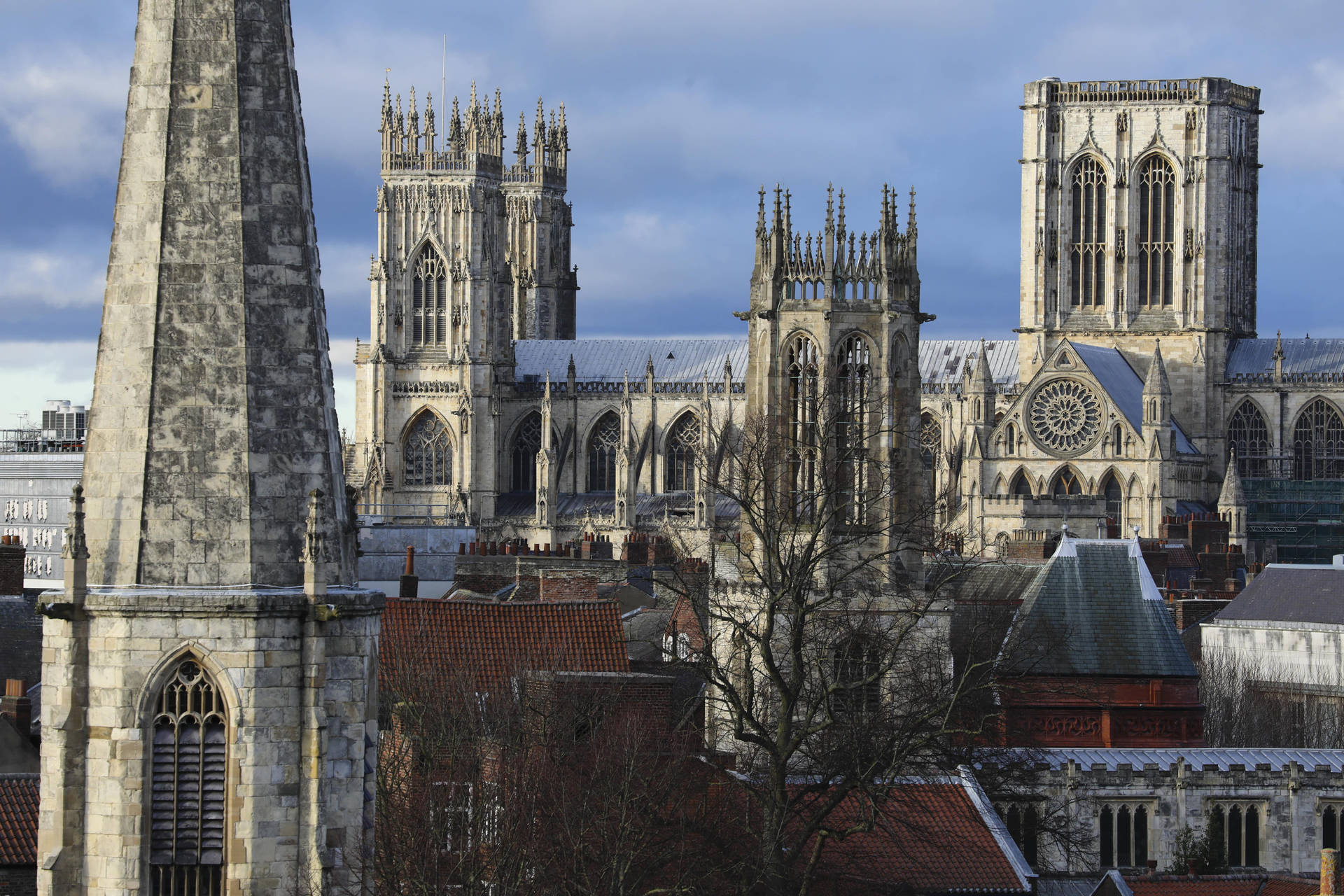 Scenic View Of Historical York Minster In The Heart Of York City During Sunset Wallpaper