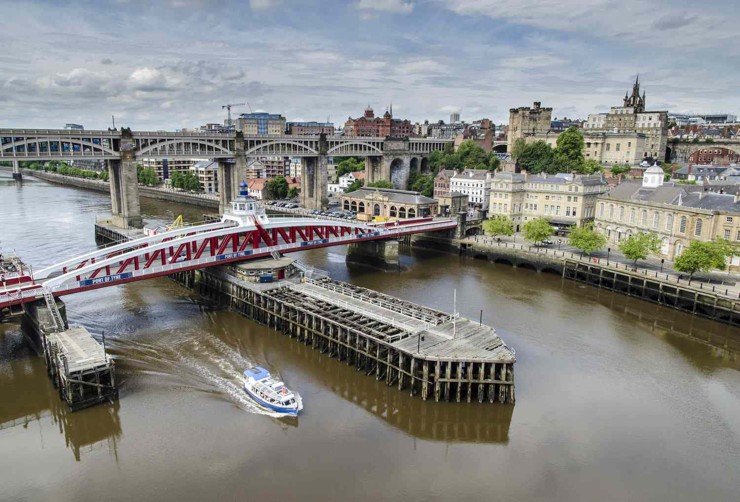 Scenic View Of The Newcastle Upon Tyne Cityscape Wallpaper