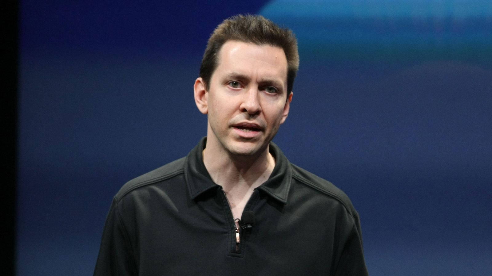 Scott Forstall And His Vision In A Presentation Wallpaper