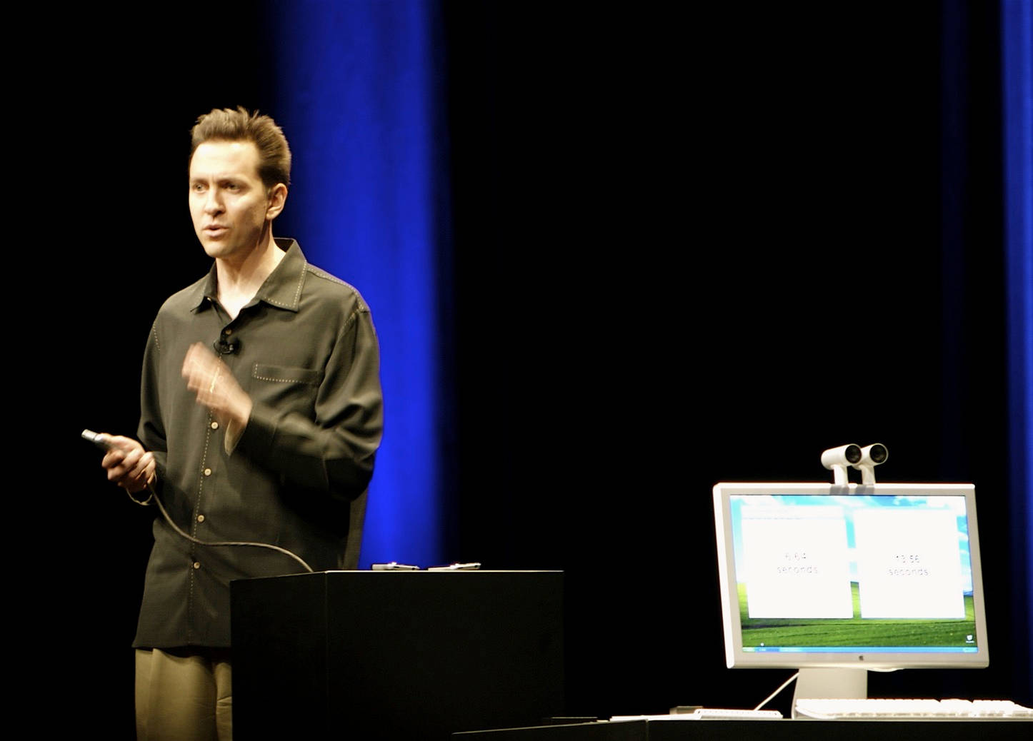 Scott Forstall Giving A Demo Picture