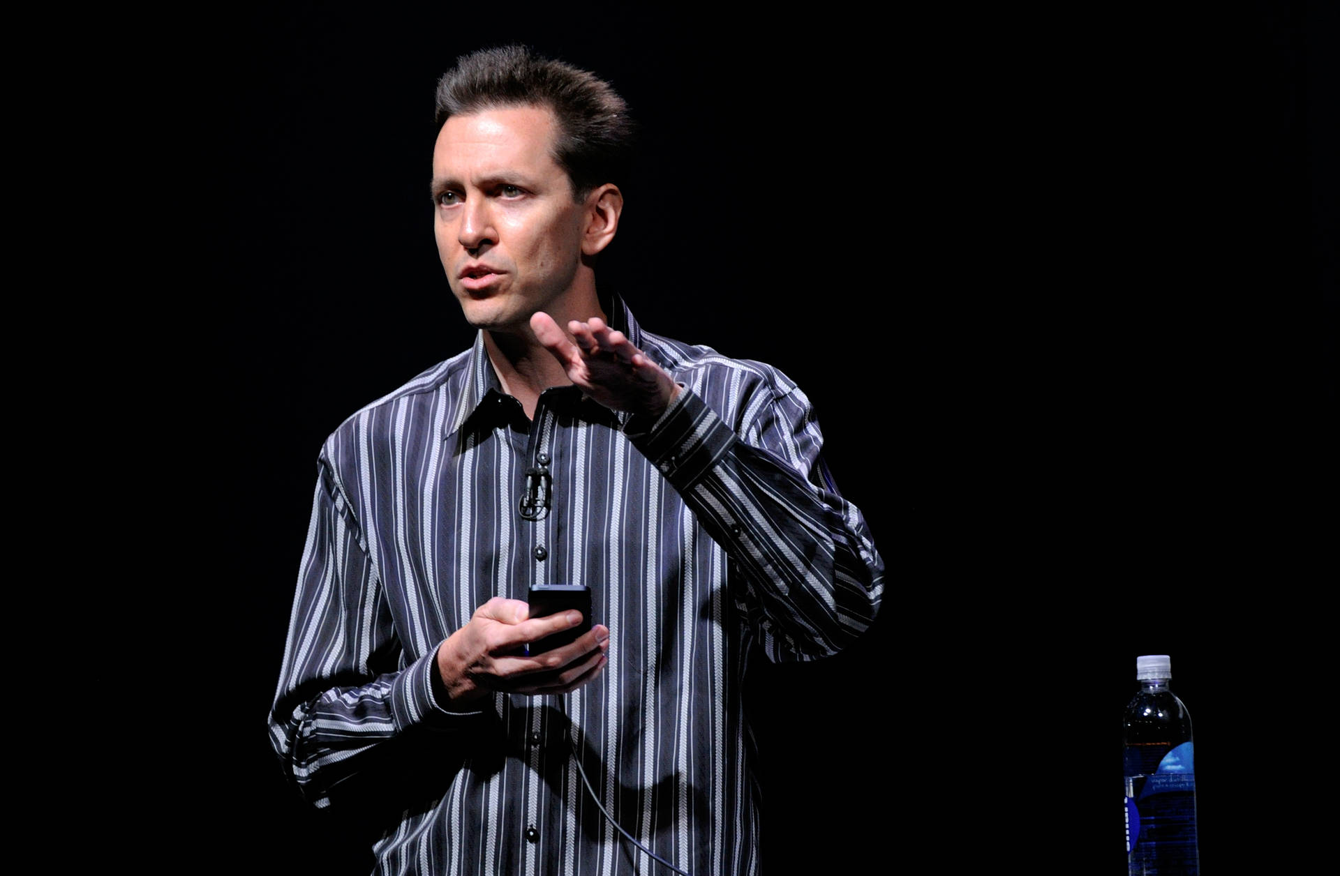 Scott Forstall Giving A Presentation Picture