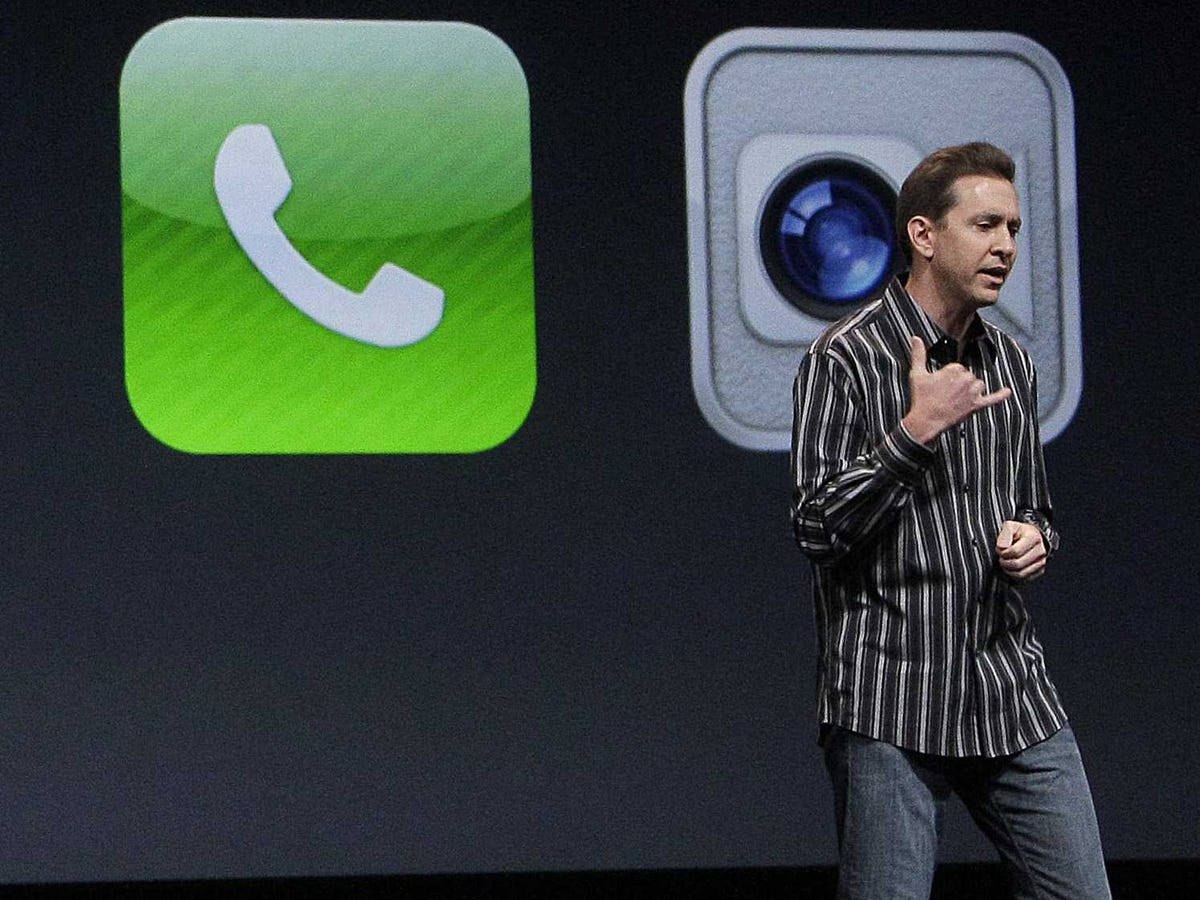 Scott Forstall Presenting For Iphone Background