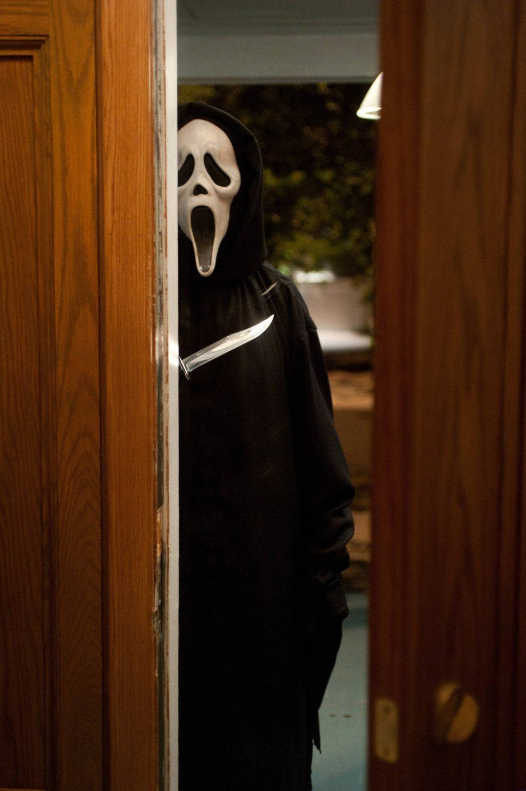 Scream Ghostface Behind Door