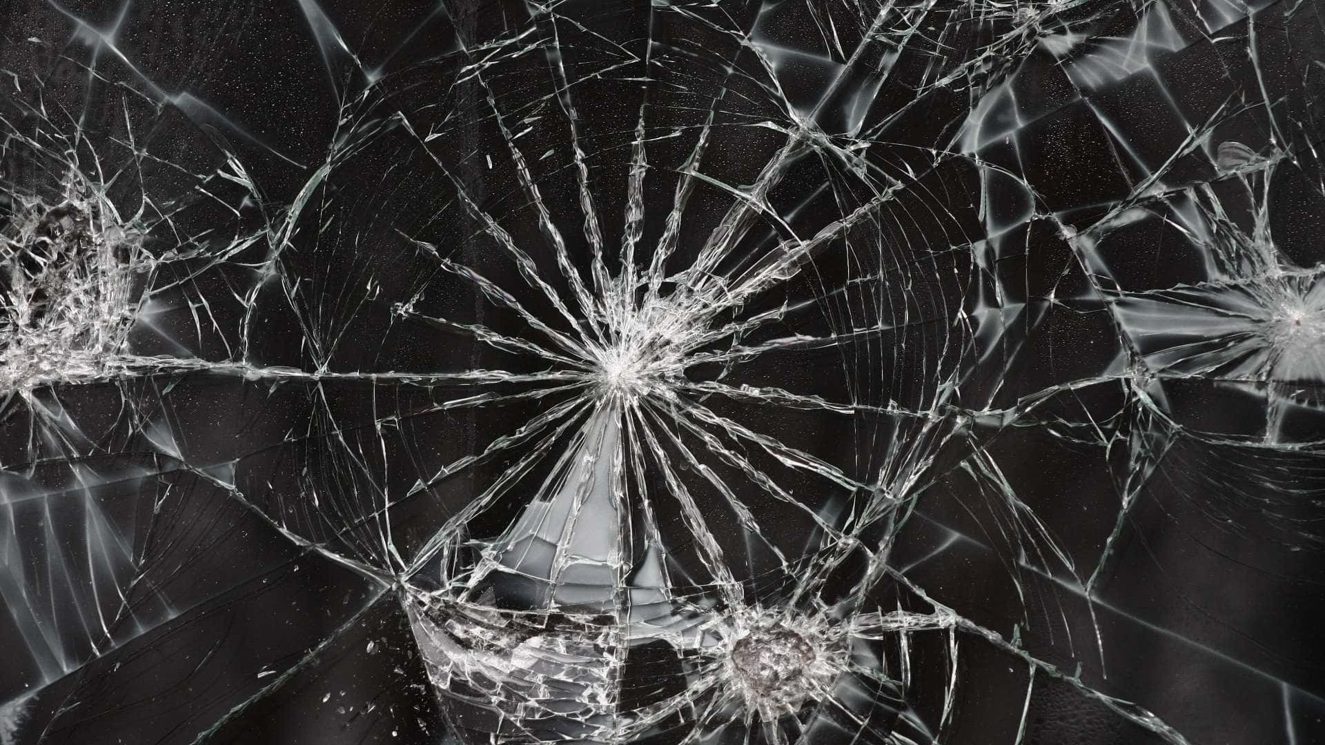 Söndertrasatglas Skärmsläckare Bild