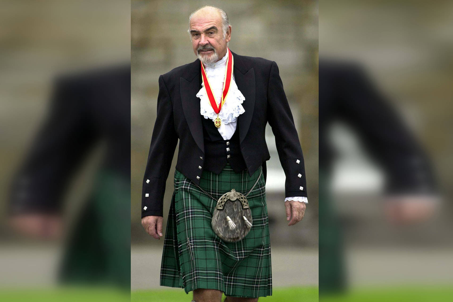 Sean Connery In Dressed To Kilt Wallpaper