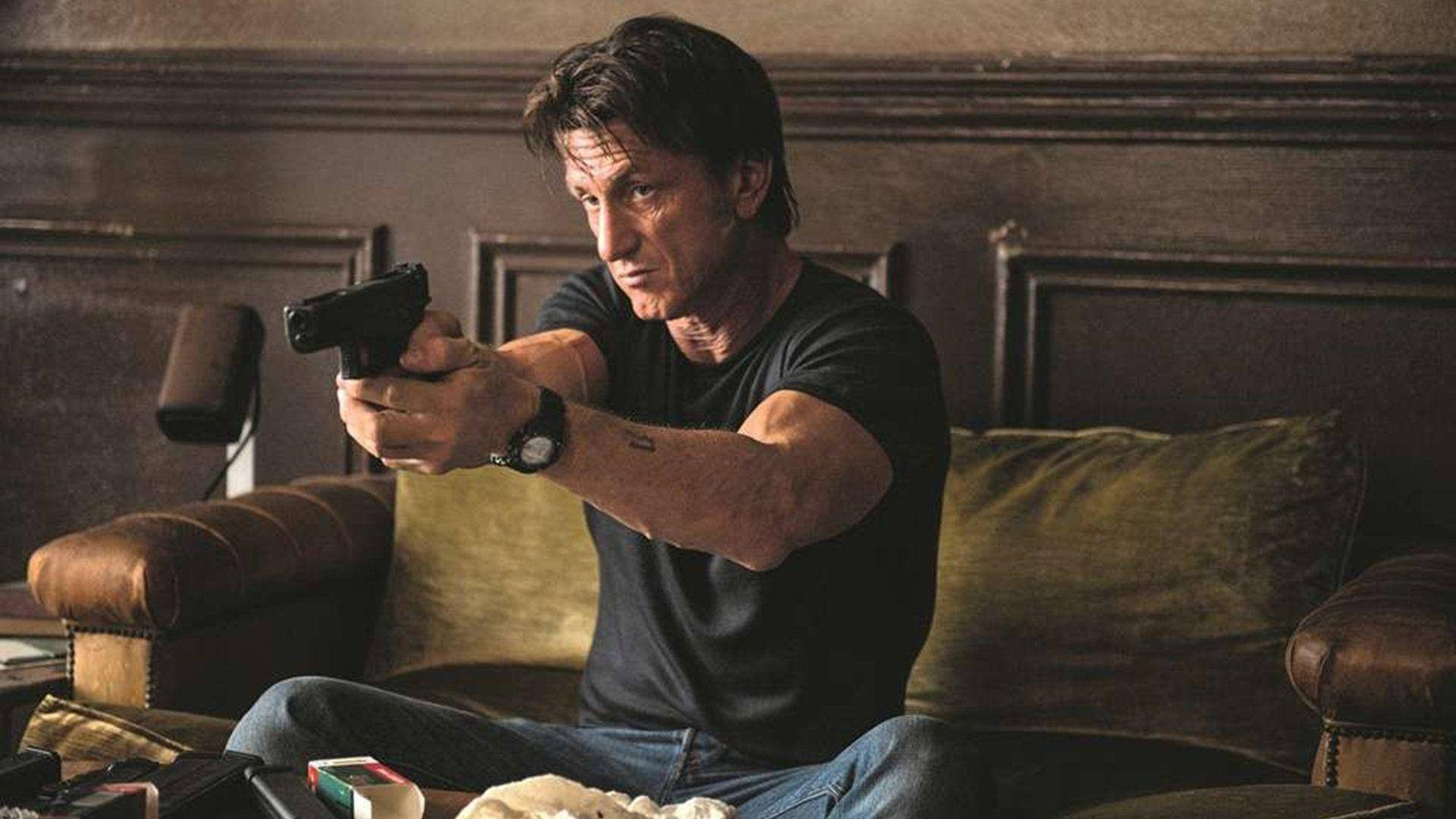 Sean Penn Holding A Gun Wallpaper