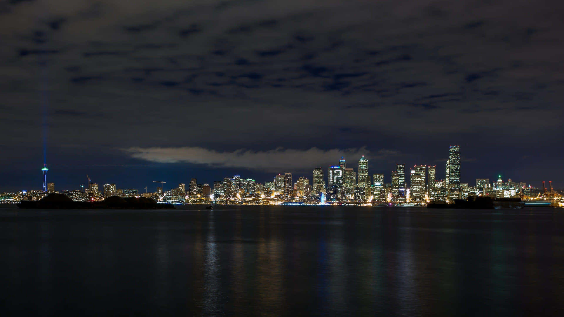 Panoramautsiktöver Seattle På Natten. Wallpaper