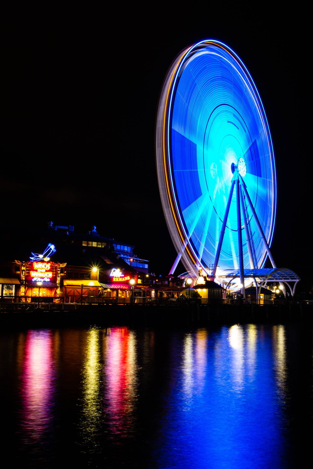 Seattle Iphone Ferris Wheel And Lake