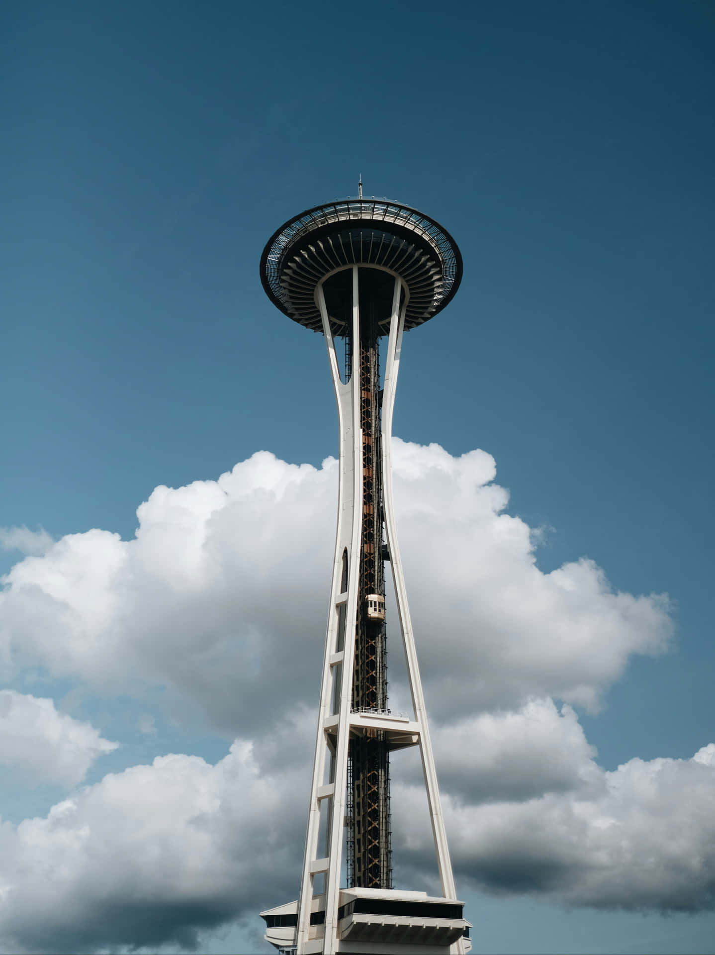 Space Needle De Seattle Contre Un Ciel Bleu Fond d'écran