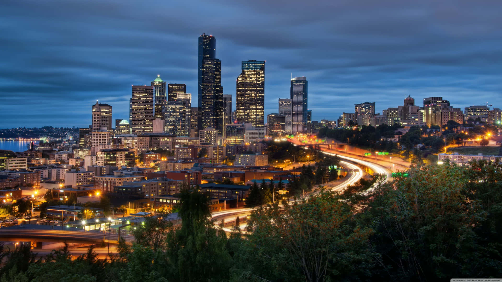 "View of Seattle Skyline with Mount Rainier in the Distance" Wallpaper