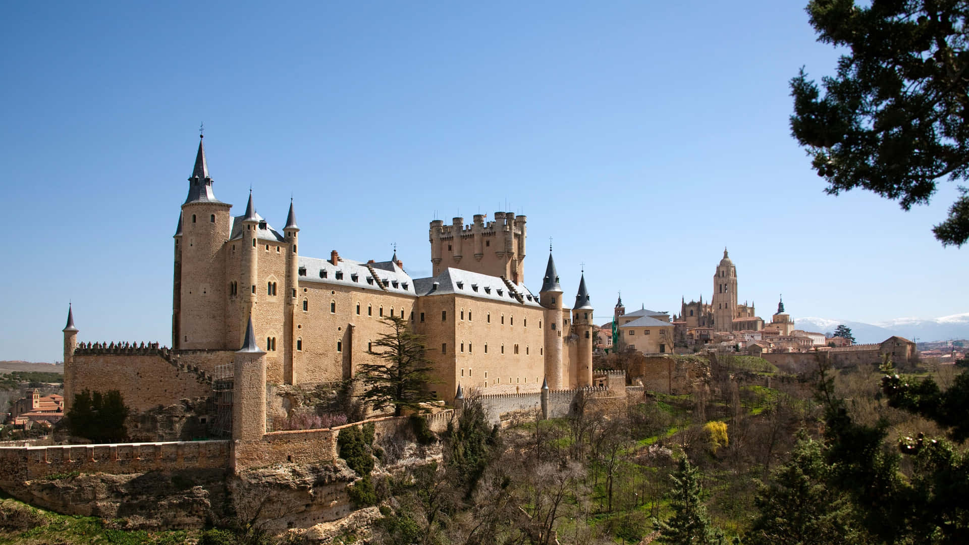 Segovia Castle Overlooking Cathedral Wallpaper