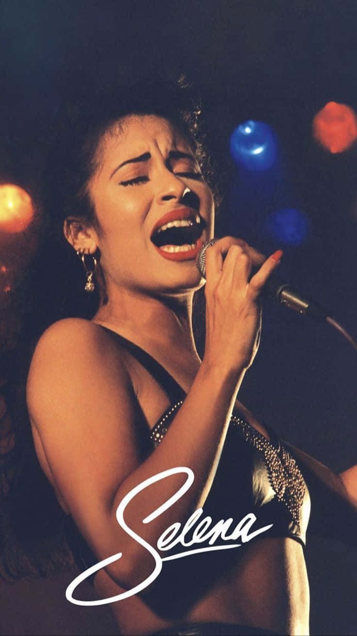 Fejr Dronningen af Tejano når som helst med Selena Quintanilla Iphone baggrund. Wallpaper