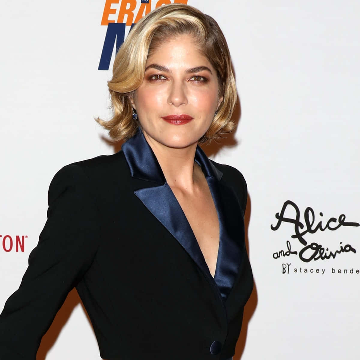 Caption: Selma Blair stunning in stylish outfit Wallpaper