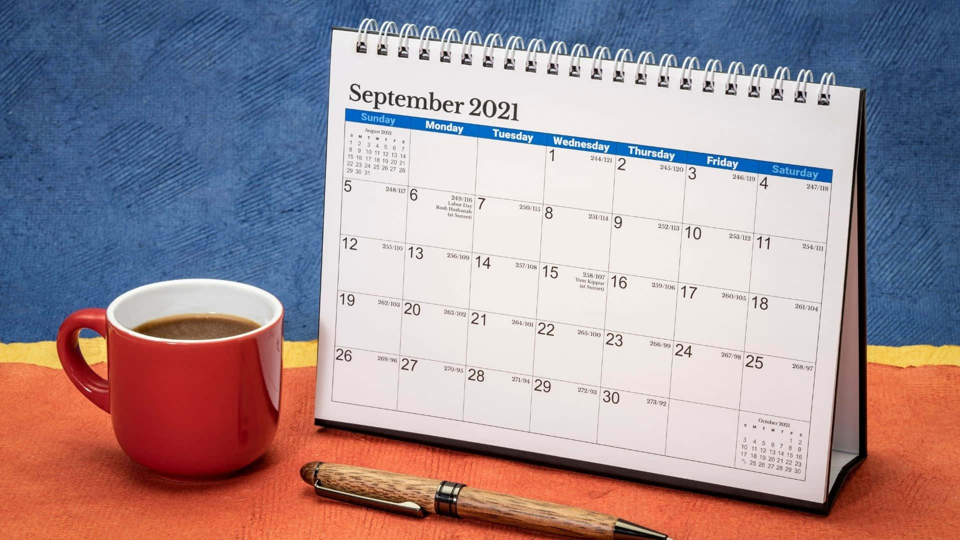 Hold styr på din tidsplan med denne september 2021 kalender tapet. Wallpaper