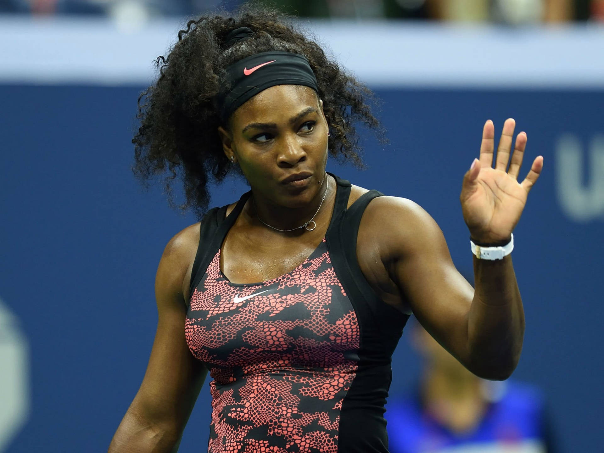 Download Serena Williams Palm Raise Wallpaper 