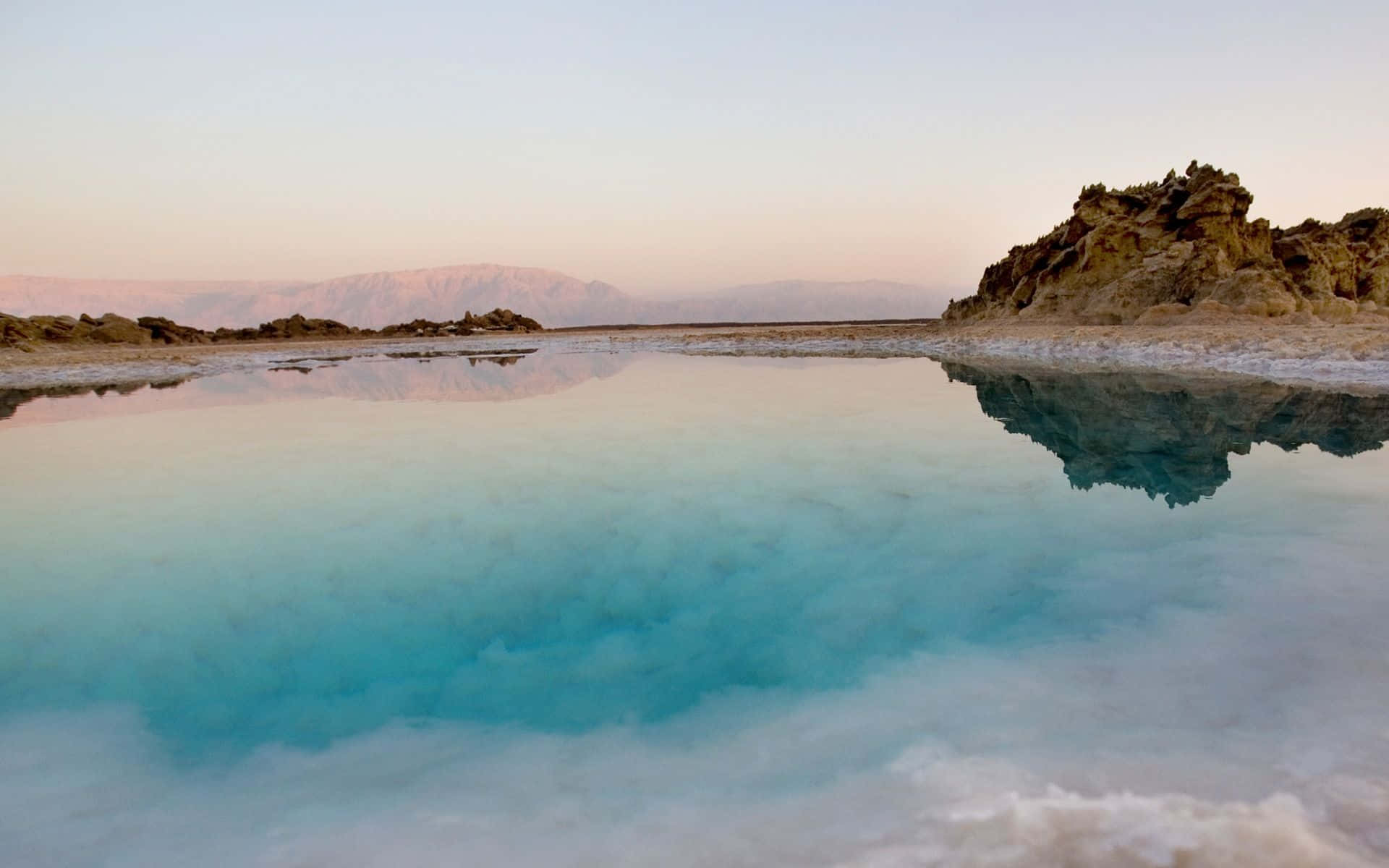 Serene And Calm Section Of The Dead Sea Wallpaper