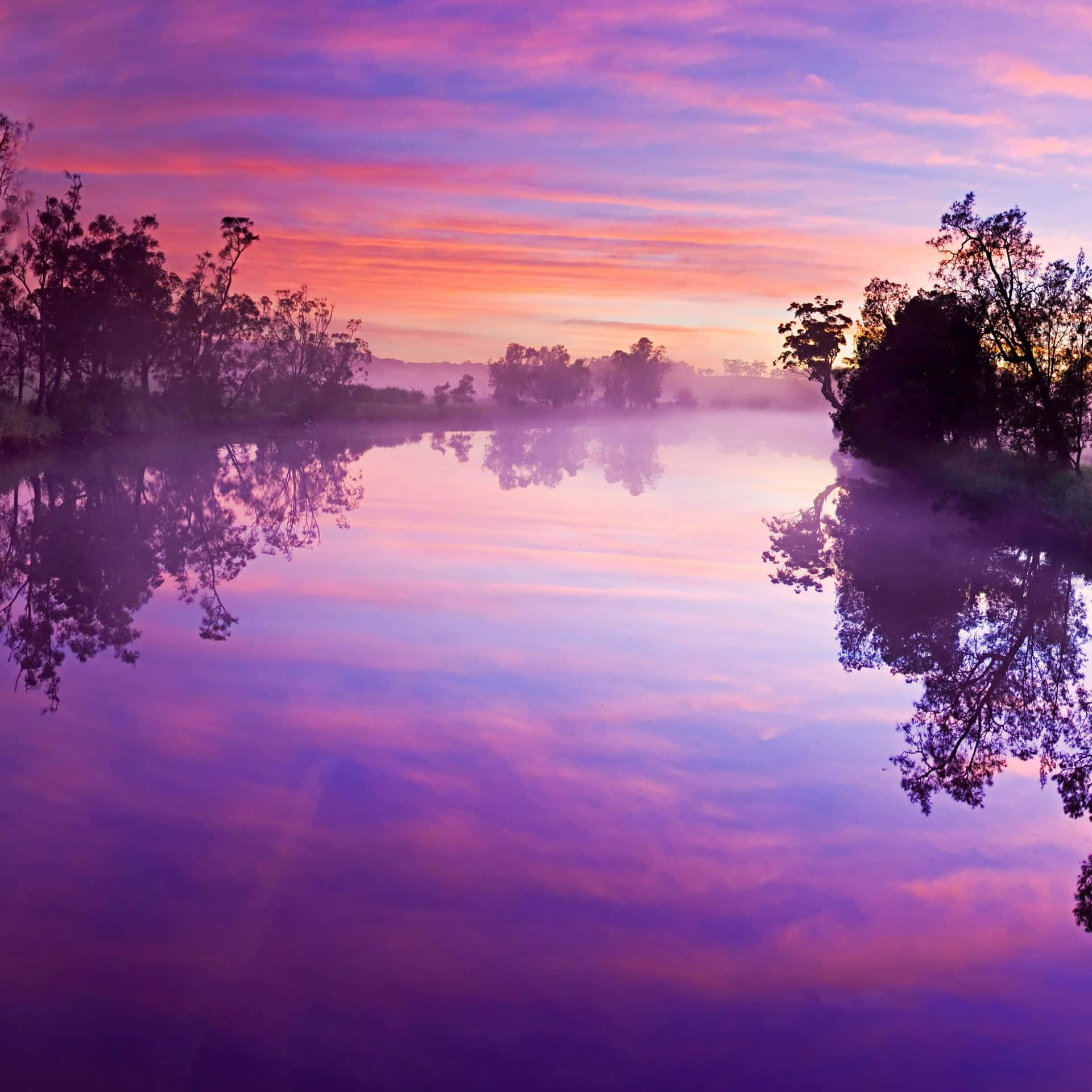 Serene Lake Sunset Reflection Wallpaper