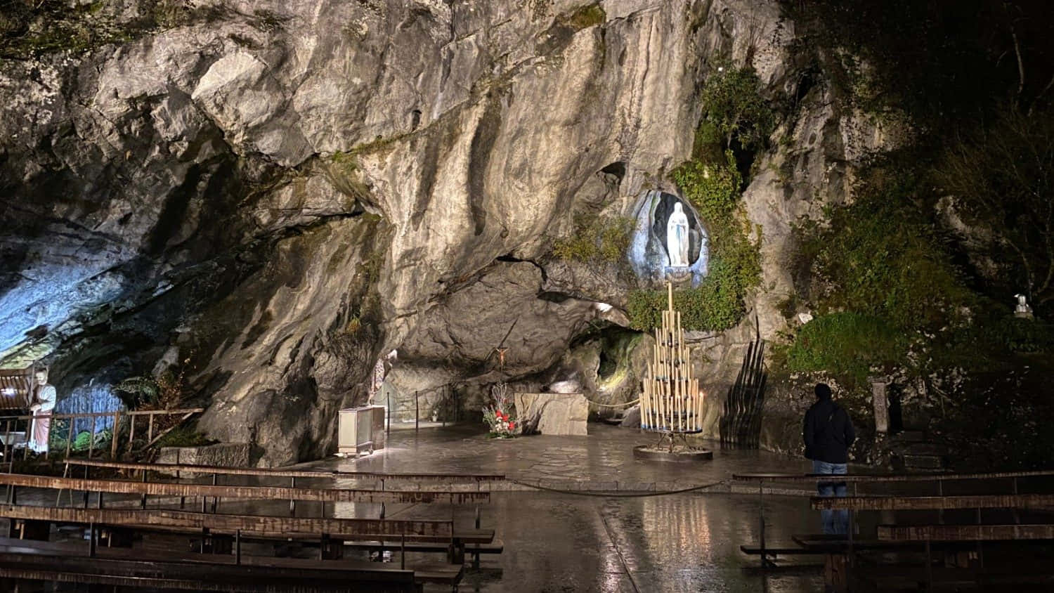 Serene Scene Of The Lourdes Sanctuary In France Wallpaper