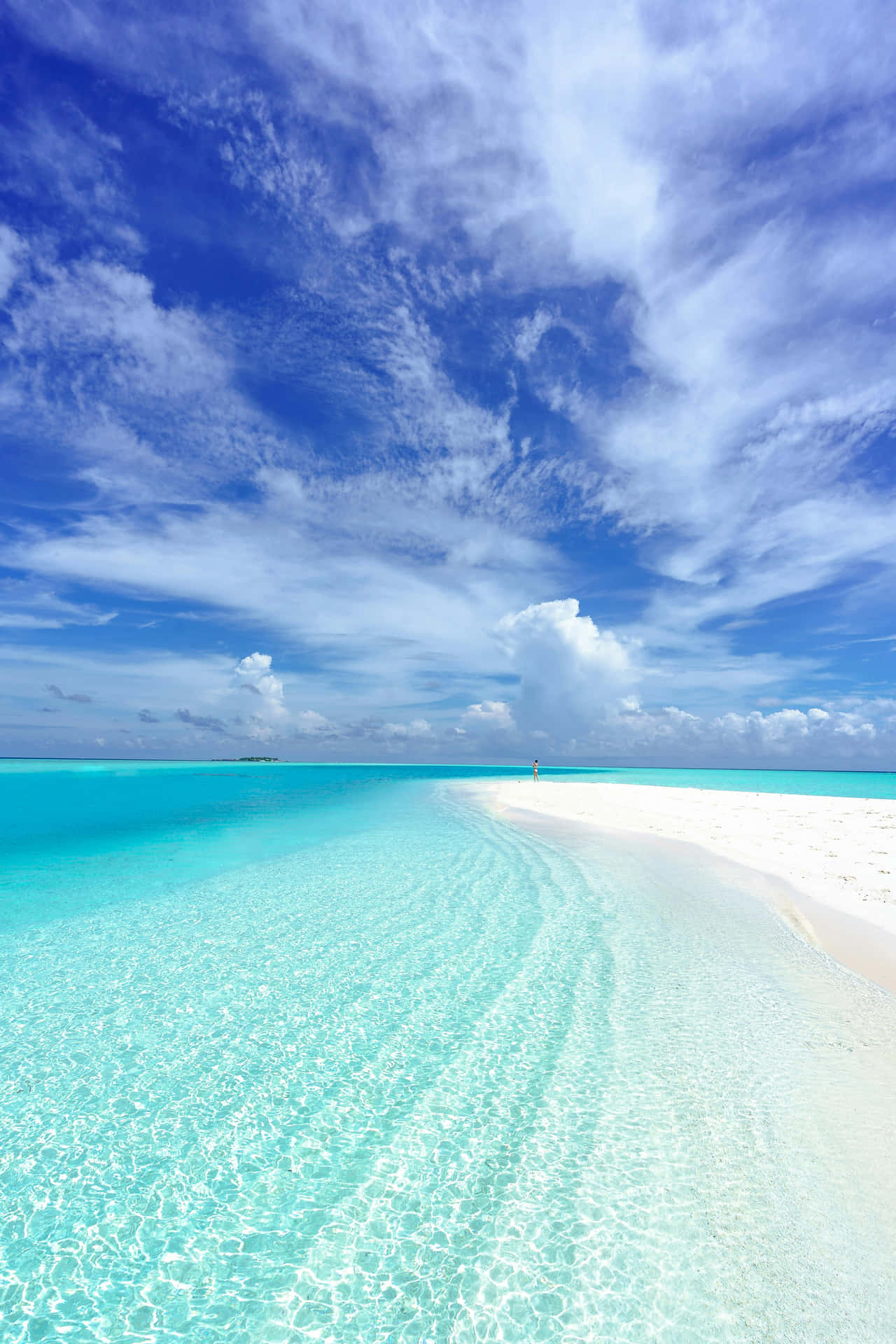 Serenity Blue Waters White Sand Beach Wallpaper