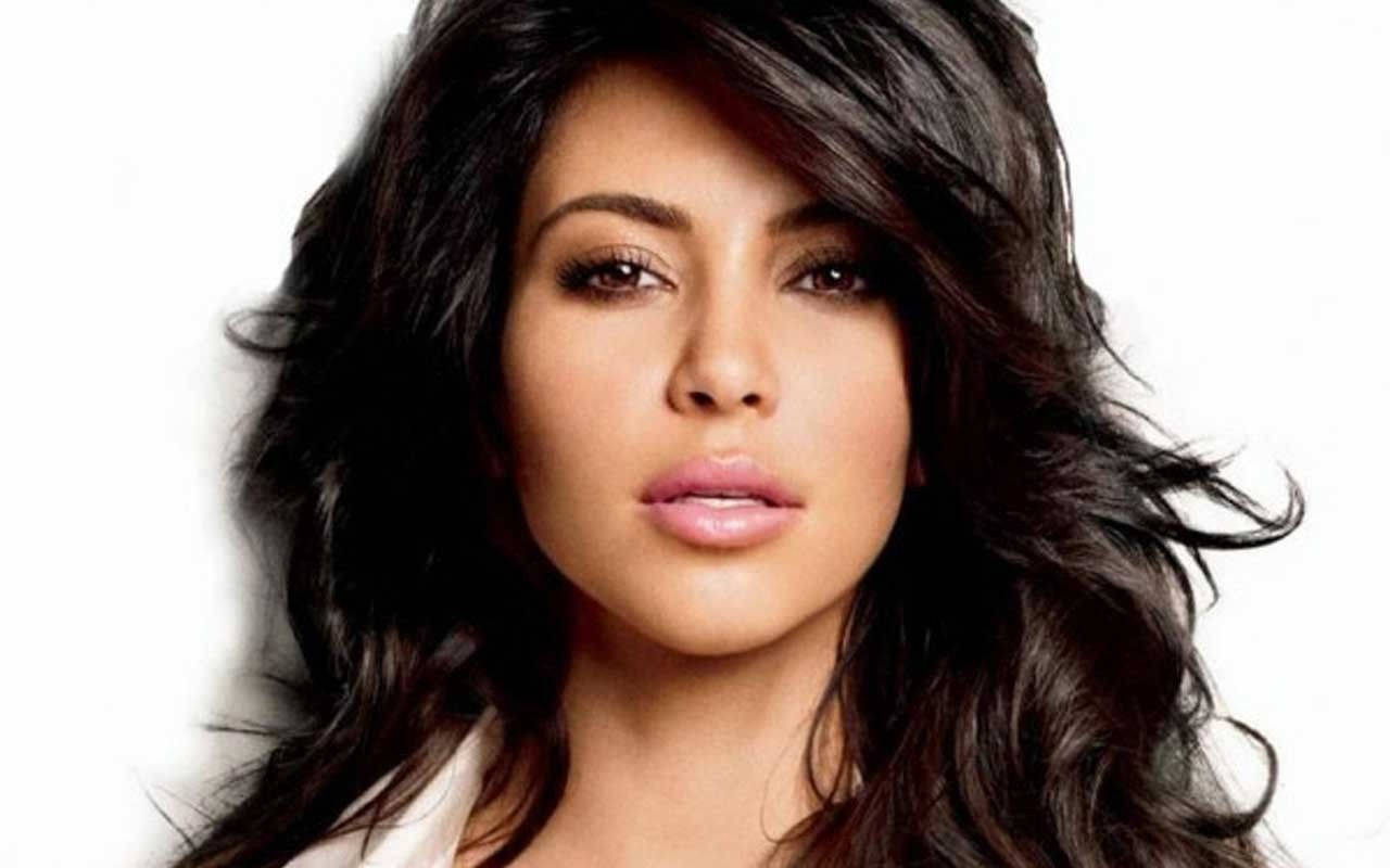 Sexy Kim Kardashian With Big Black Hair