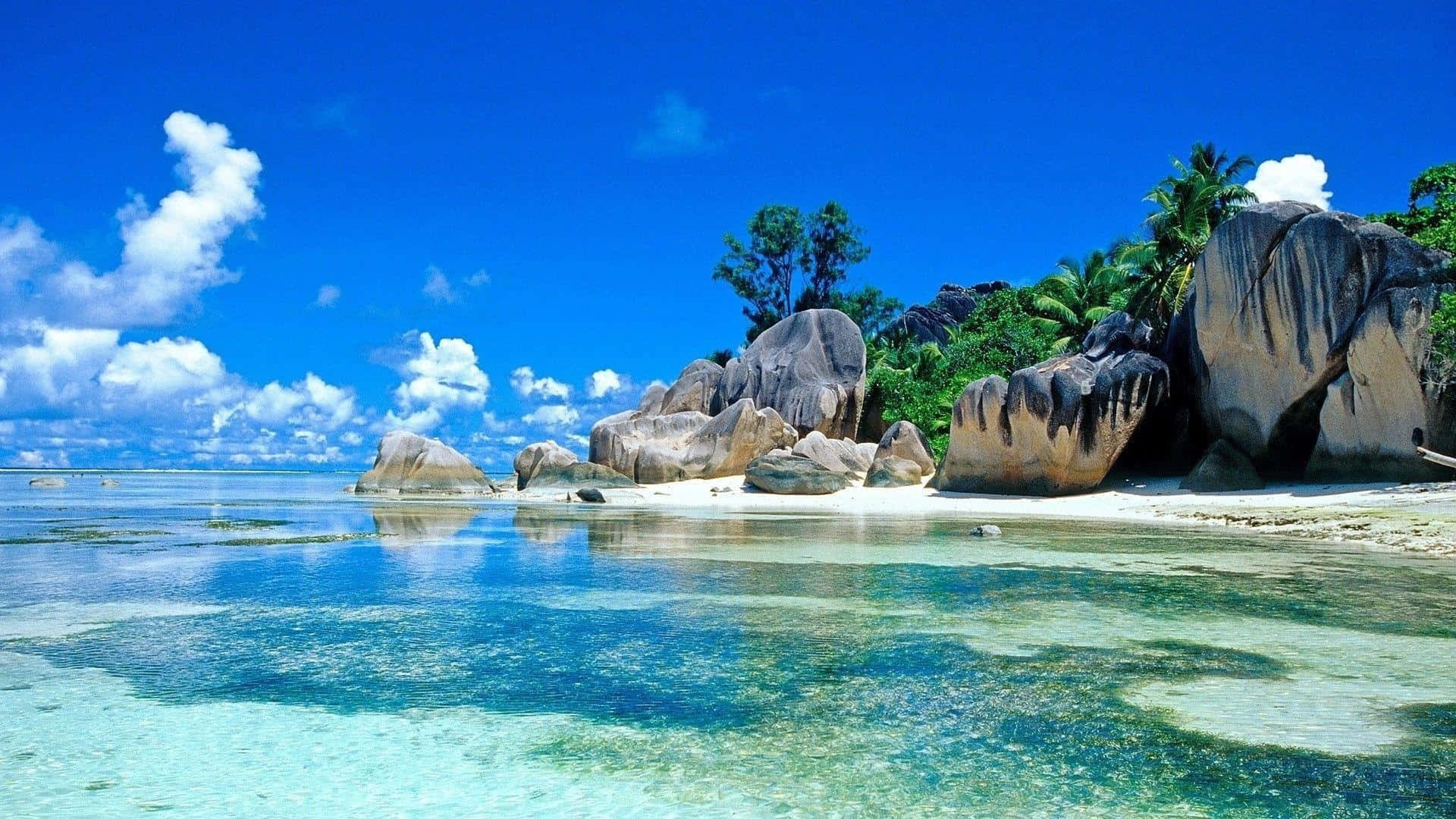 Idyllic Seychelles Beach Paradise Wallpaper