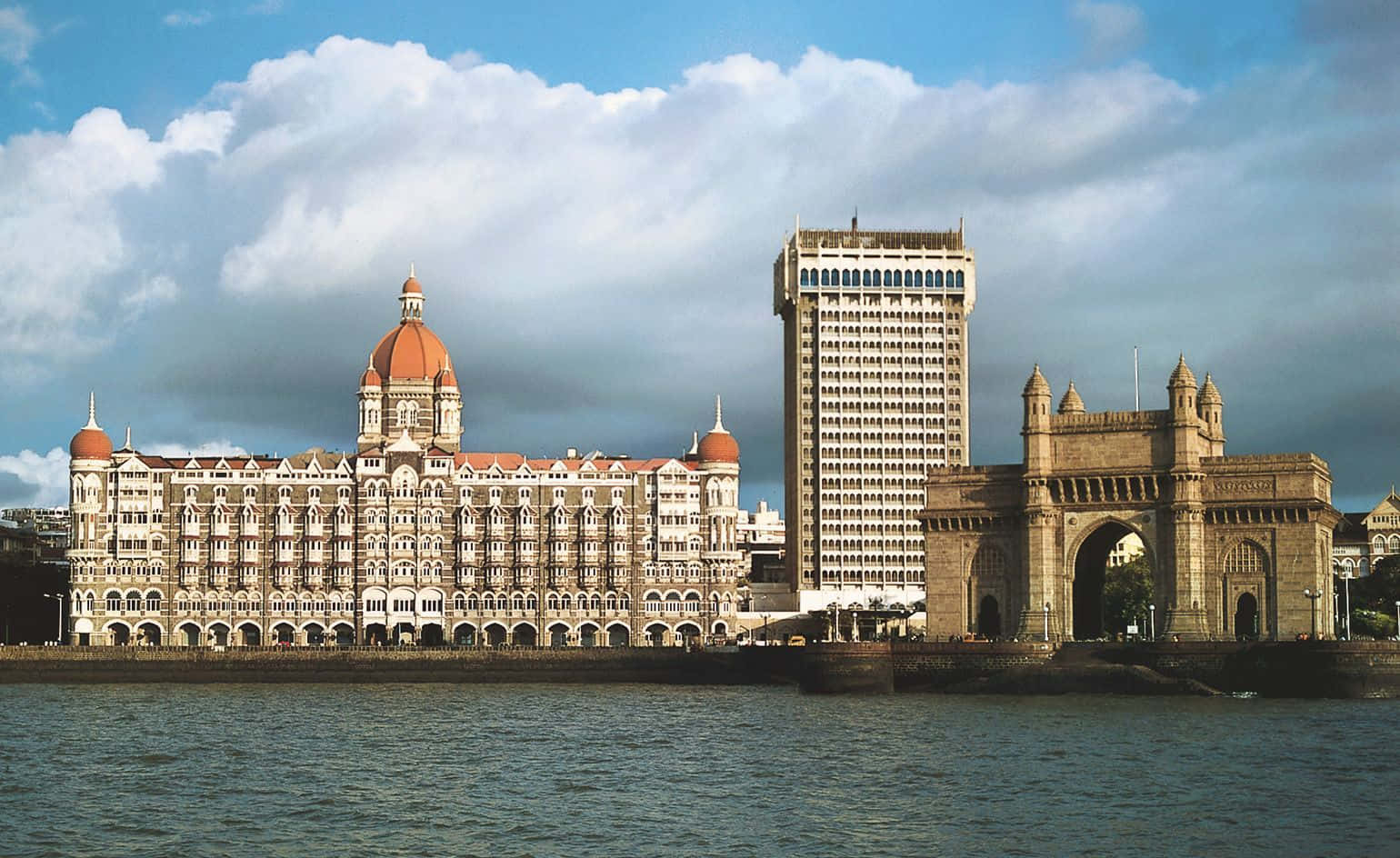 Sfondosorprendente Skyline Della Città Di Mumbai