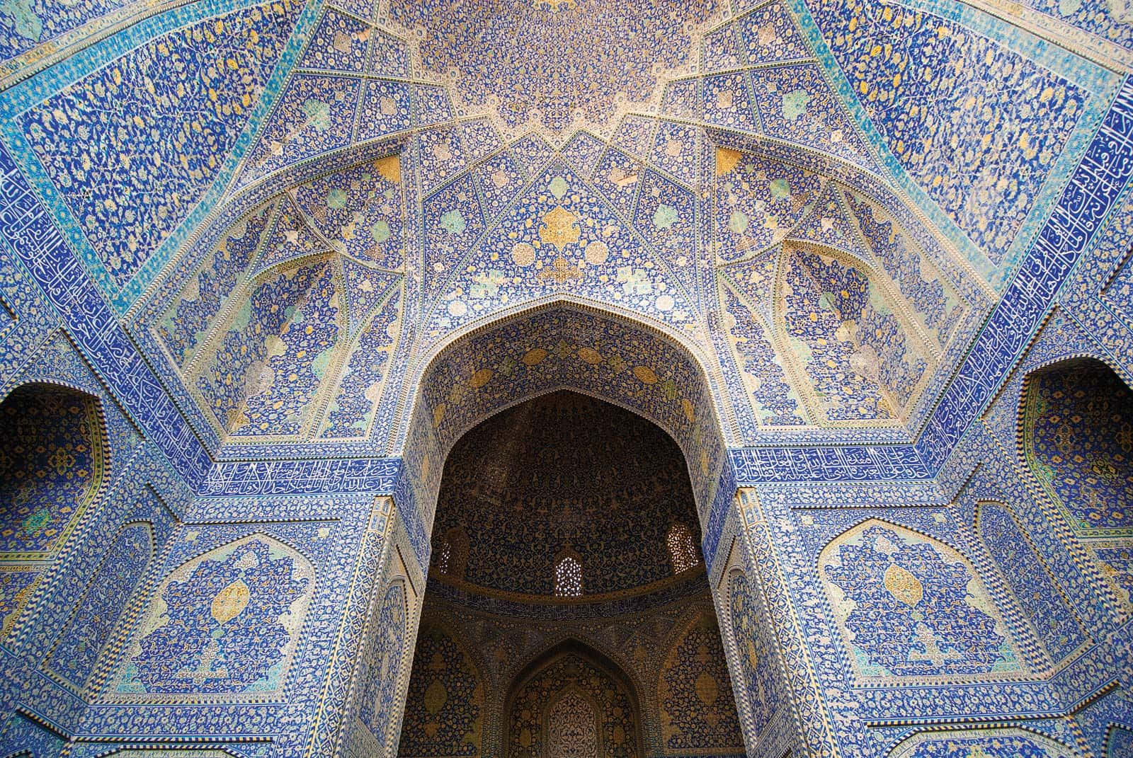 Interiorde La Mezquita De Shah En Isfahán. Fondo de pantalla