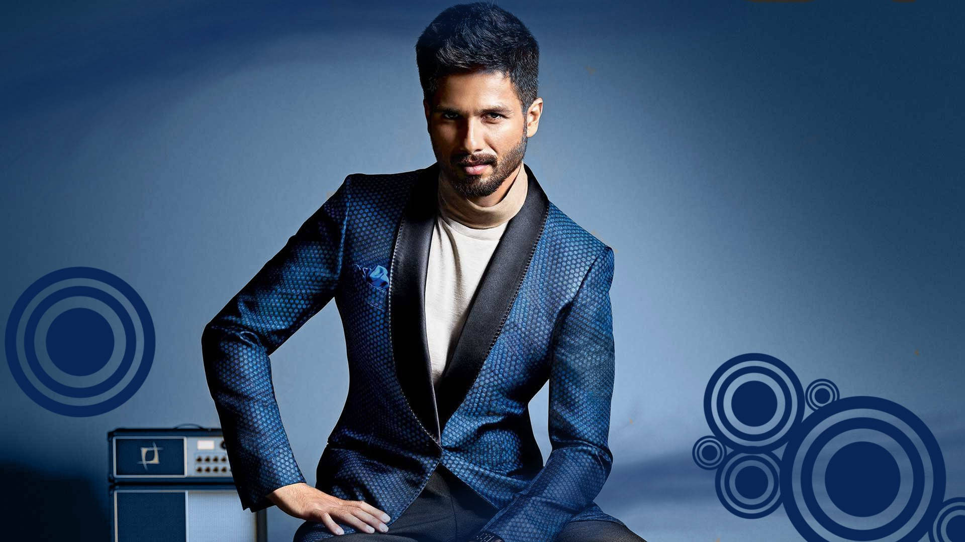 Shahid Kapoor In Formal Attire Background