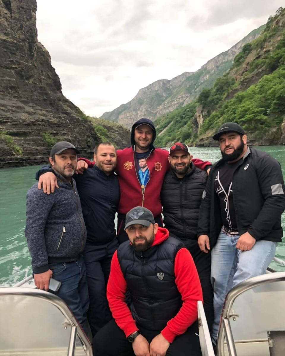 Shamil Abdurakhimov And Friends On Boat Wallpaper