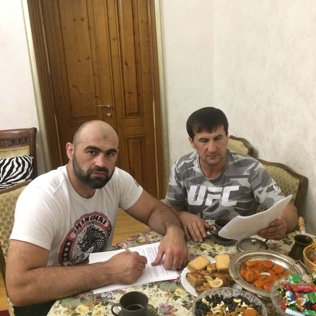 Shamil Abdurakhimov Signing Contract Wallpaper