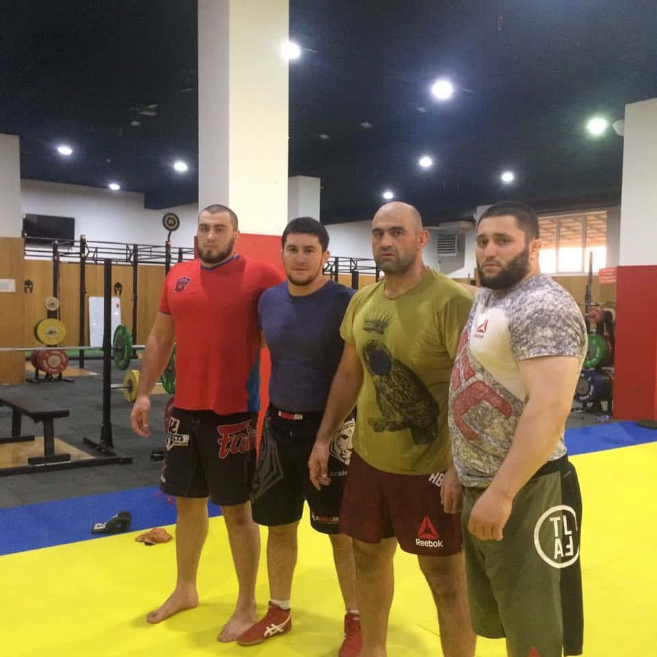 Shamil Abdurakhimov With Training Buddies Background