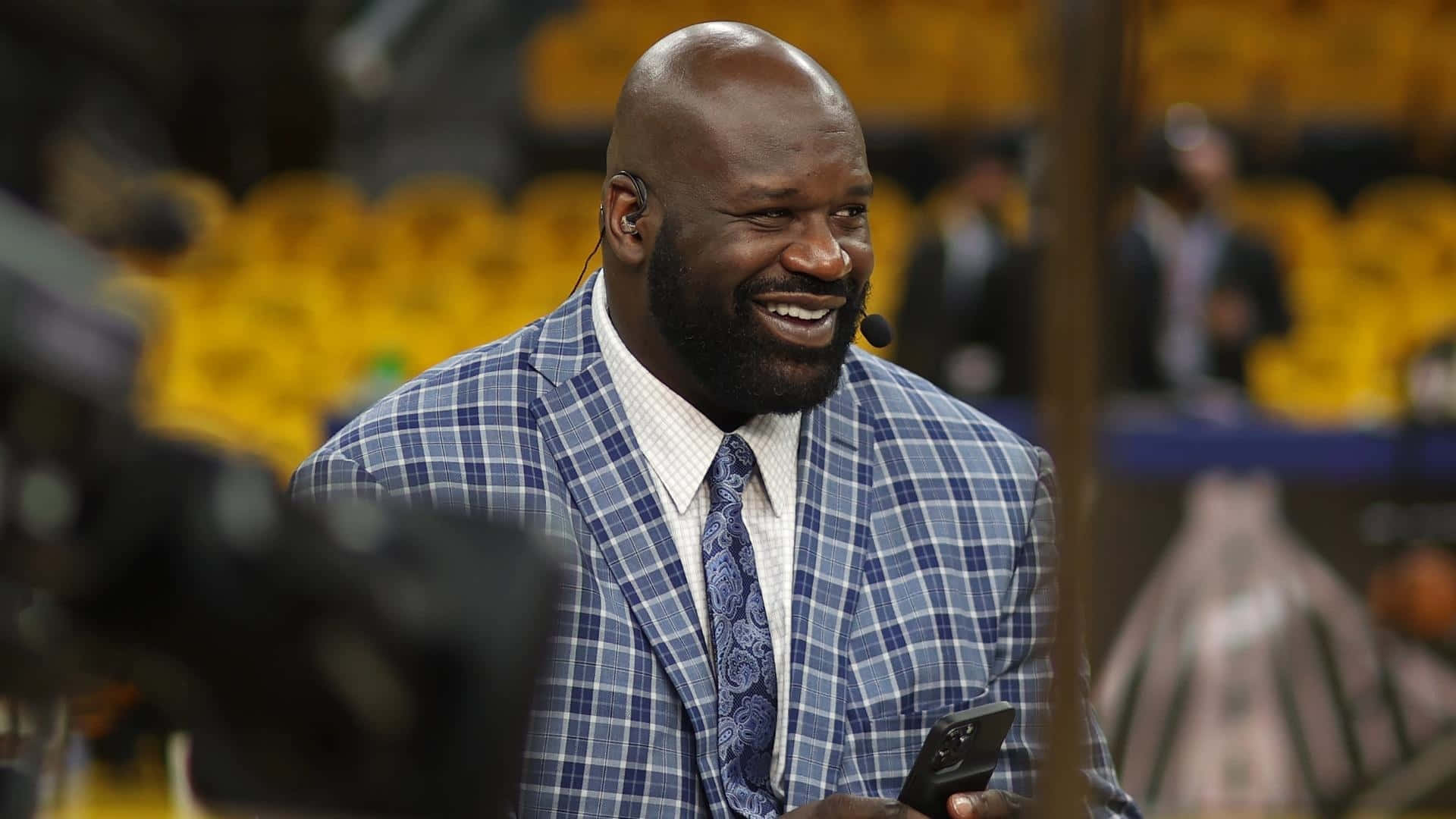 Shaq Souriant Lors De La Diffusion Fond d'écran