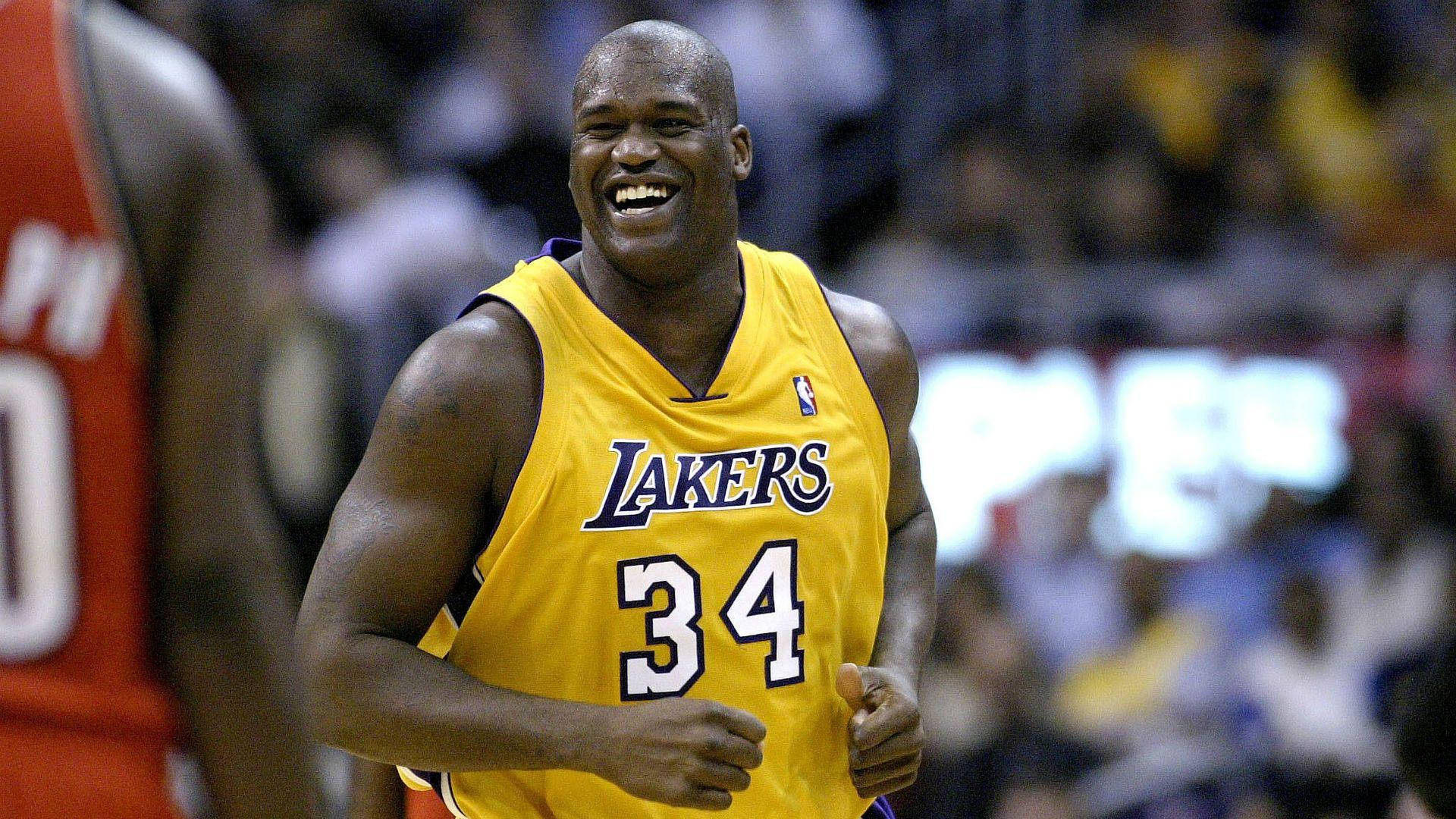 Shaquille O'Neal In The Court Wallpaper