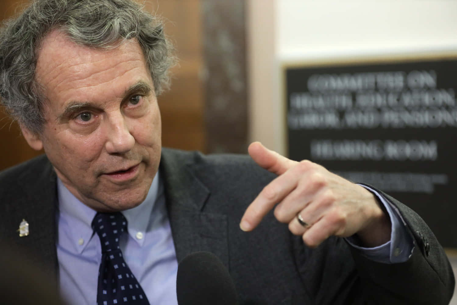 Sherrod Brown With Wedding Ring Picture
